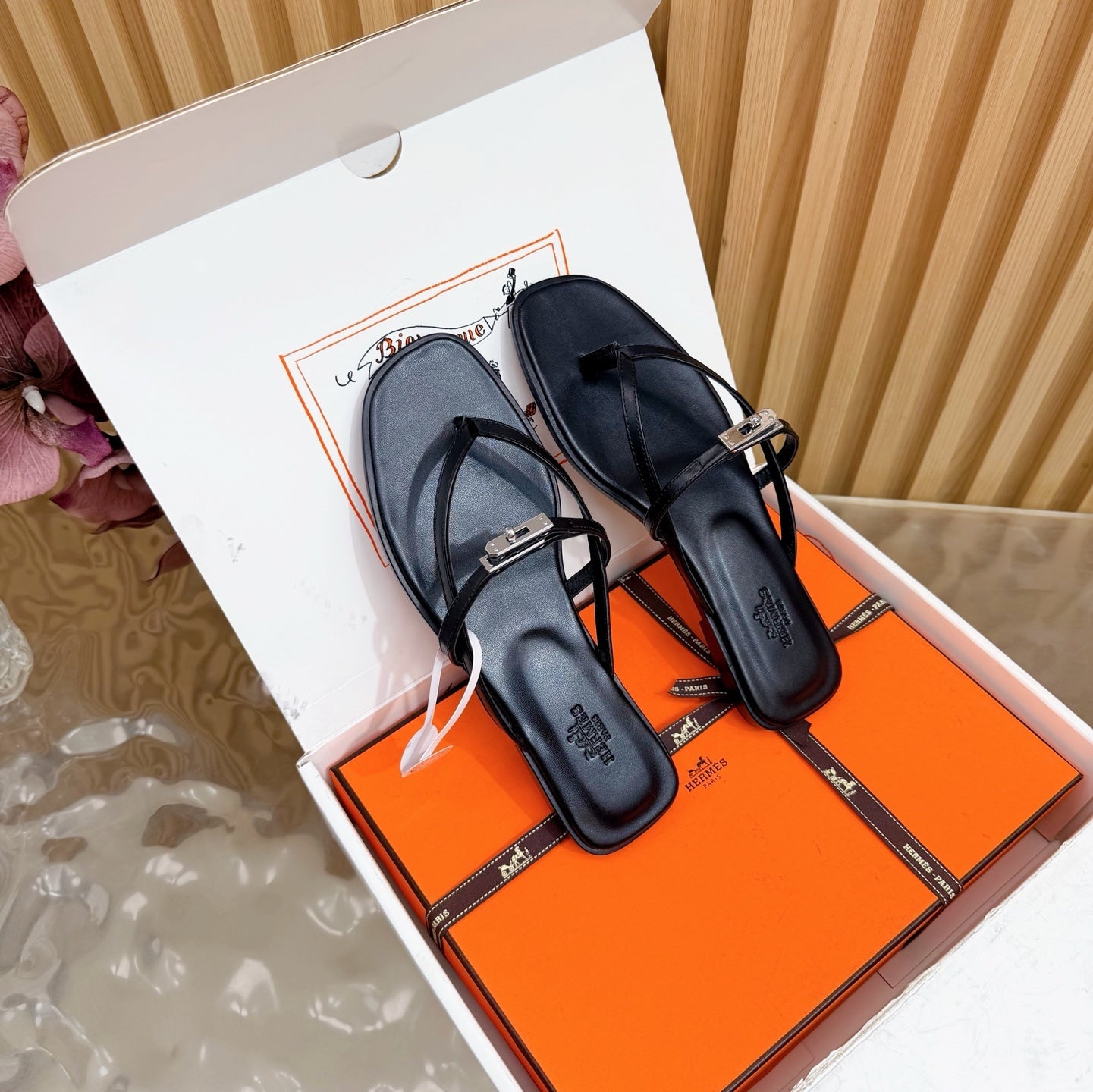 HM Miss Flip-Flops Black Calfskin 589205