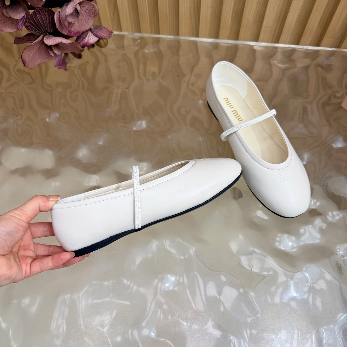 Miu 26s Ballerinas Lambskin Lambskin 933418