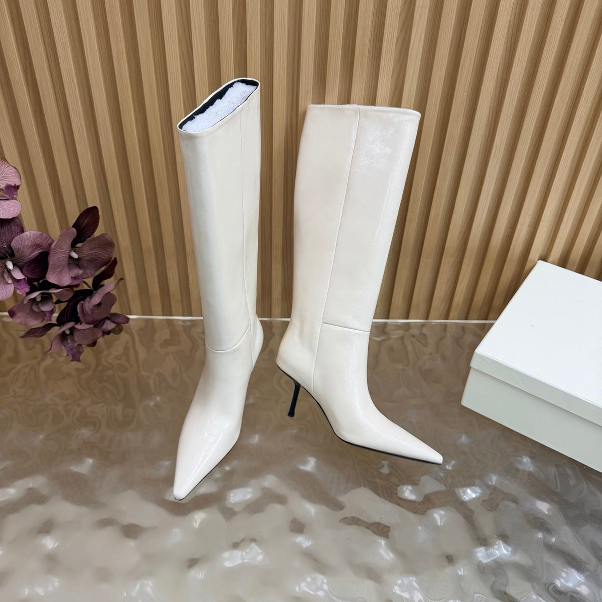 YSL 26s Pointed Toe Knee High Boots 8cm White Leather 122771