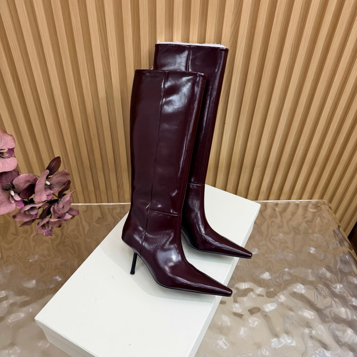 YSL 26s Pointed Toe Knee High Boots 8cm Burgundy Patent Leather 122774