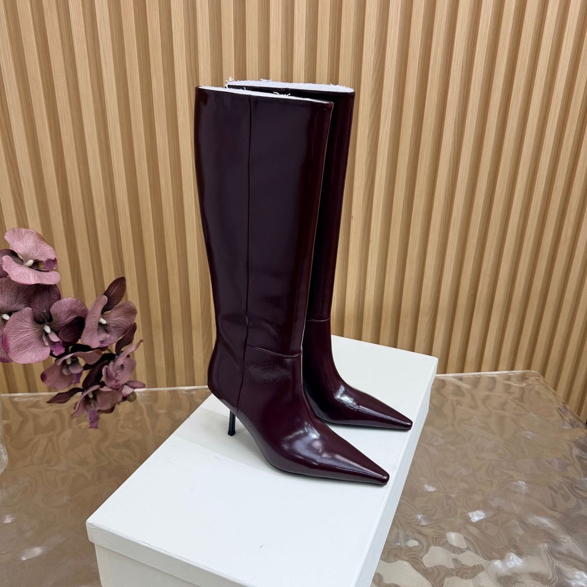 YSL 26s Pointed Toe Knee High Boots 8cm Burgundy Patent Leather 122774