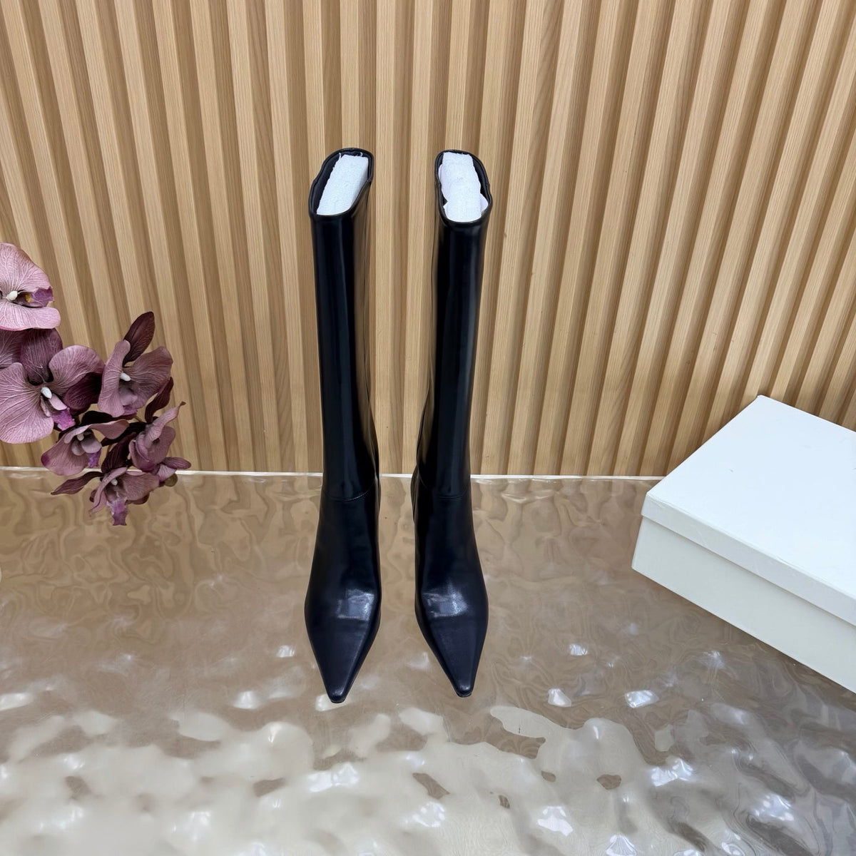 YSL 26s Pointed Toe Knee High Boots 8cm Black Leather 122776