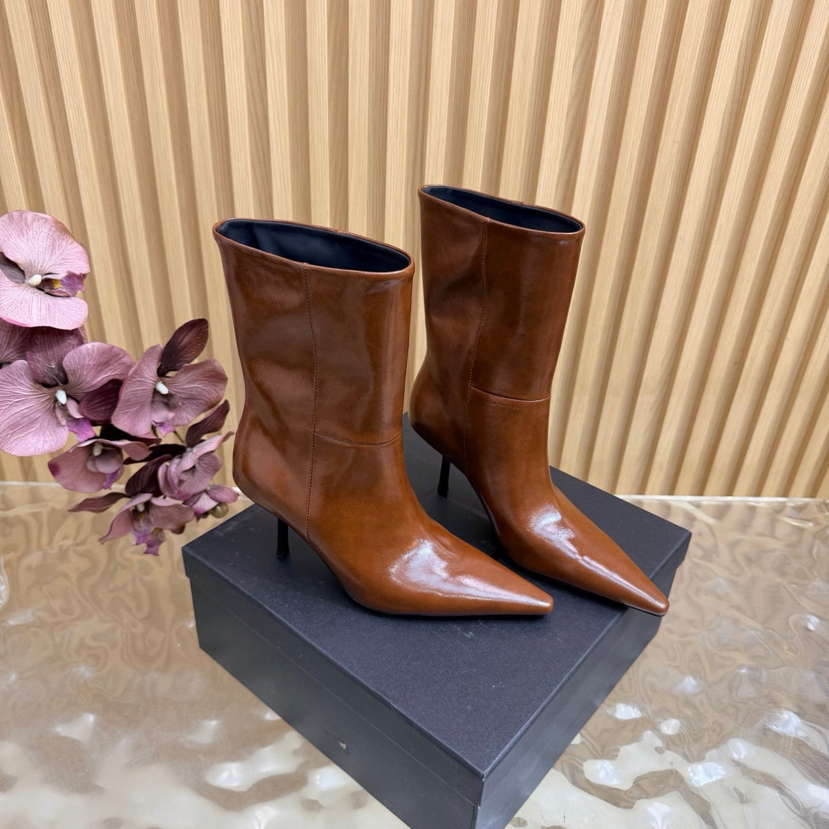 YSL 26s Pointed Toe Ankle Boots 8cm Brown Leather 122765