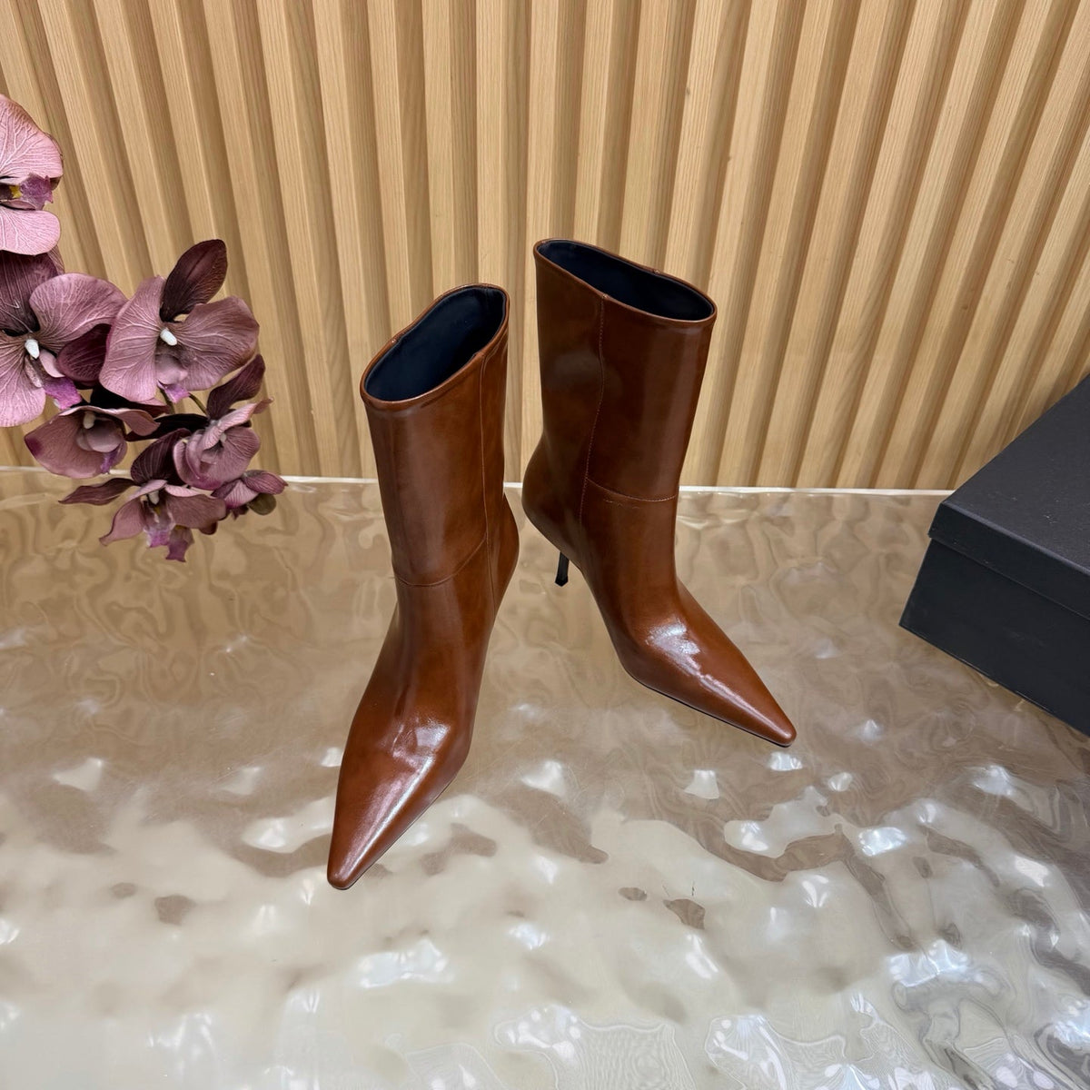 YSL 26s Pointed Toe Ankle Boots 8cm Brown Leather 122765
