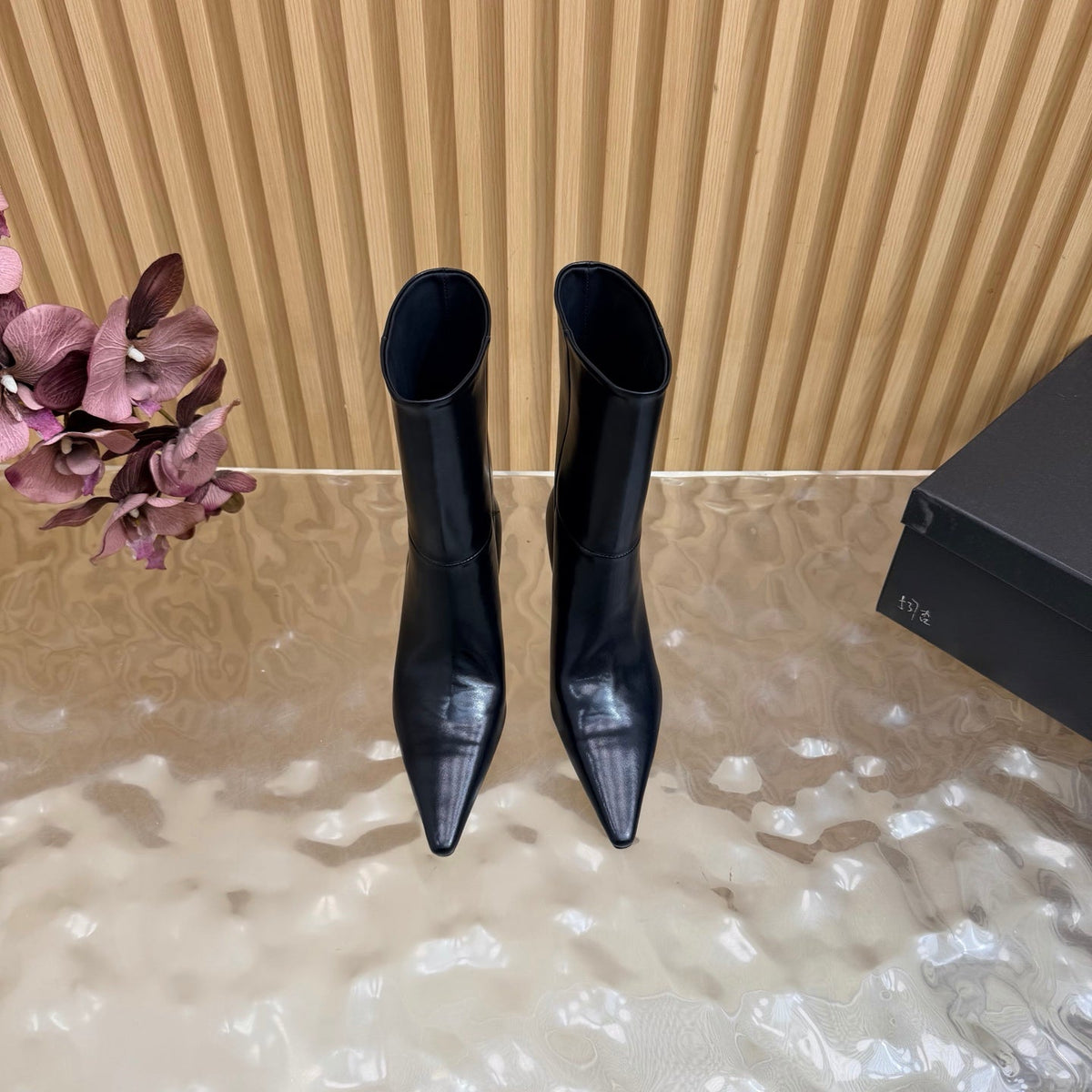 YSL 26s Pointed Toe Ankle Boots 8cm Black Leather 122769