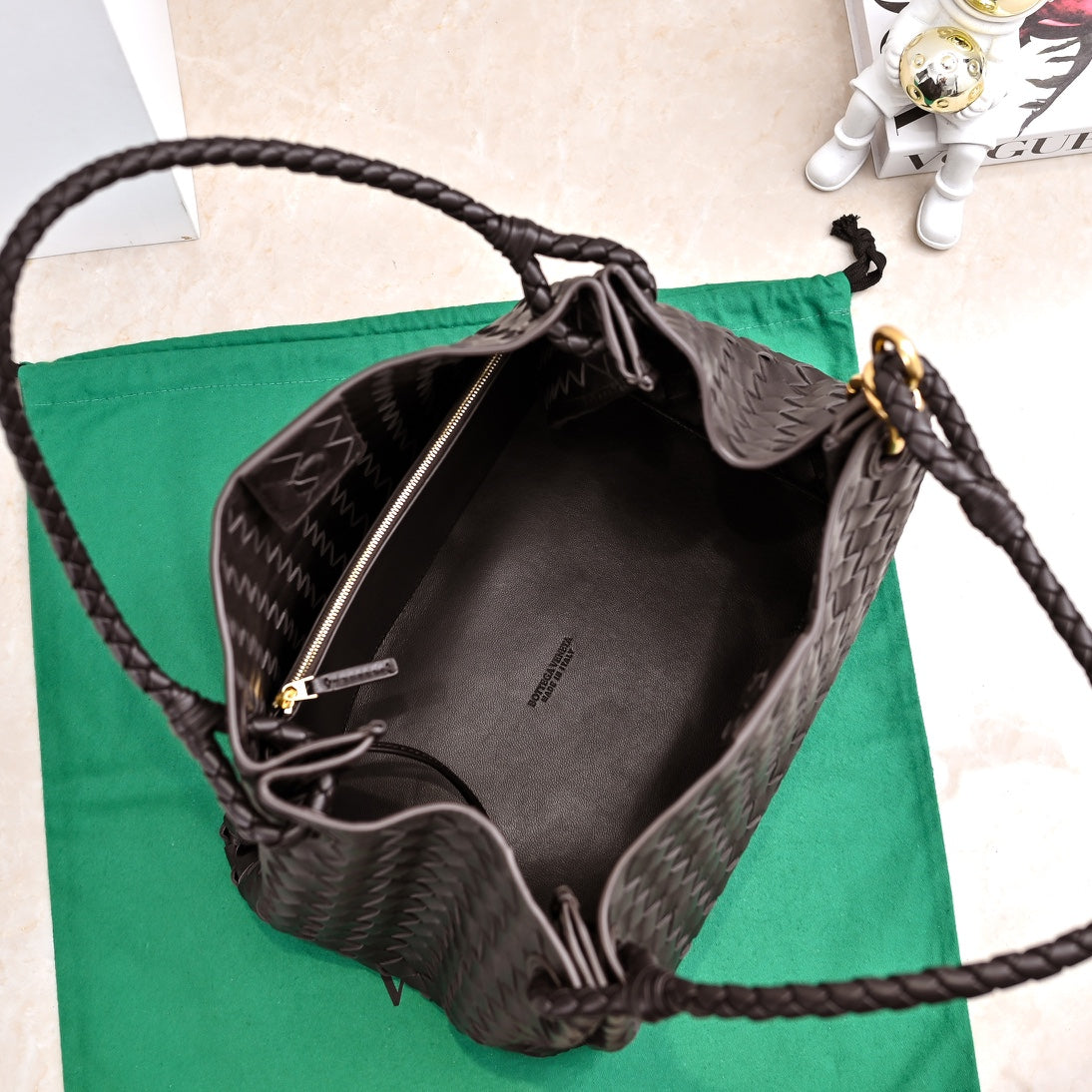 BV 26s Parachute Bag Deep Coffee Intrecciato Leather 291399