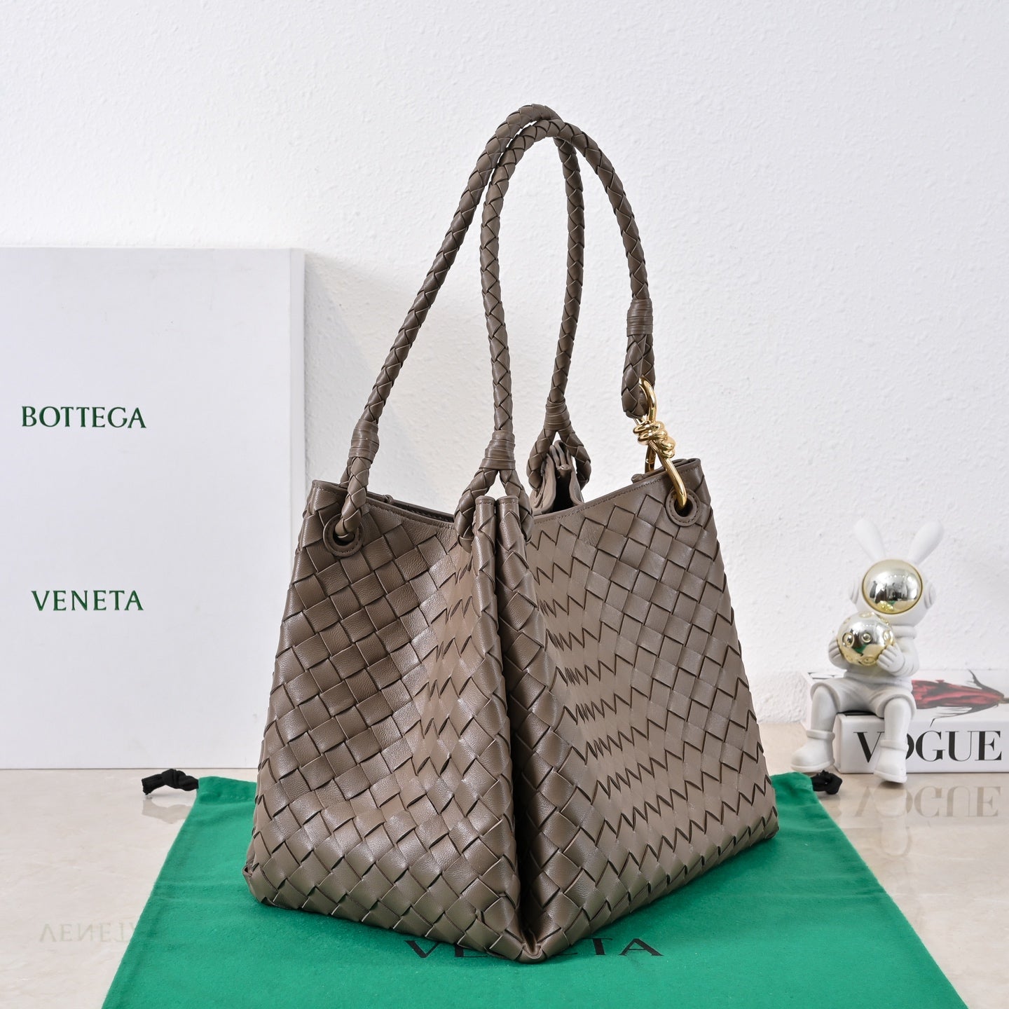 BV 26s Parachute Bag Coffee Intrecciato Leather 291413