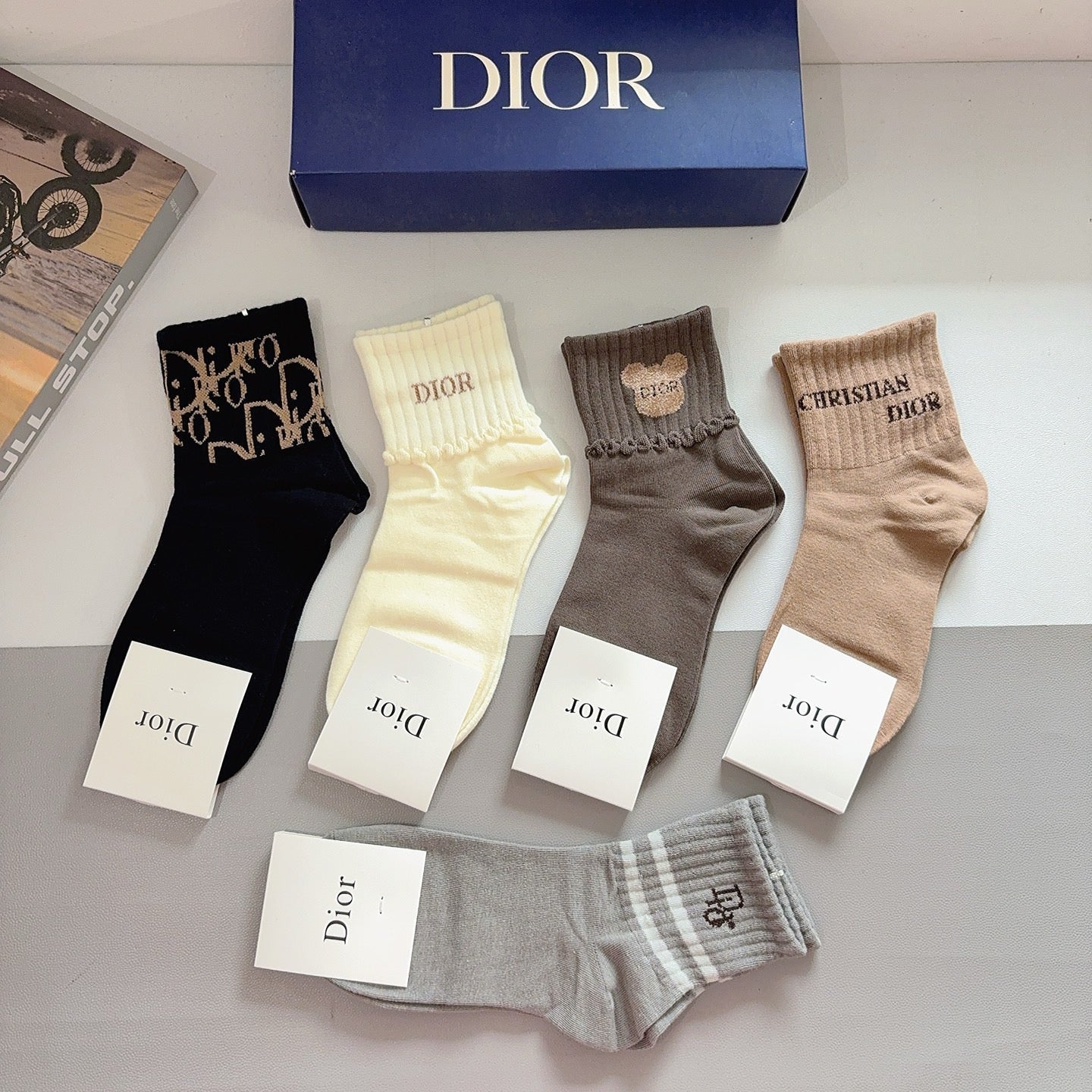 Mid-Calf Socks 152299 (1 BOX)