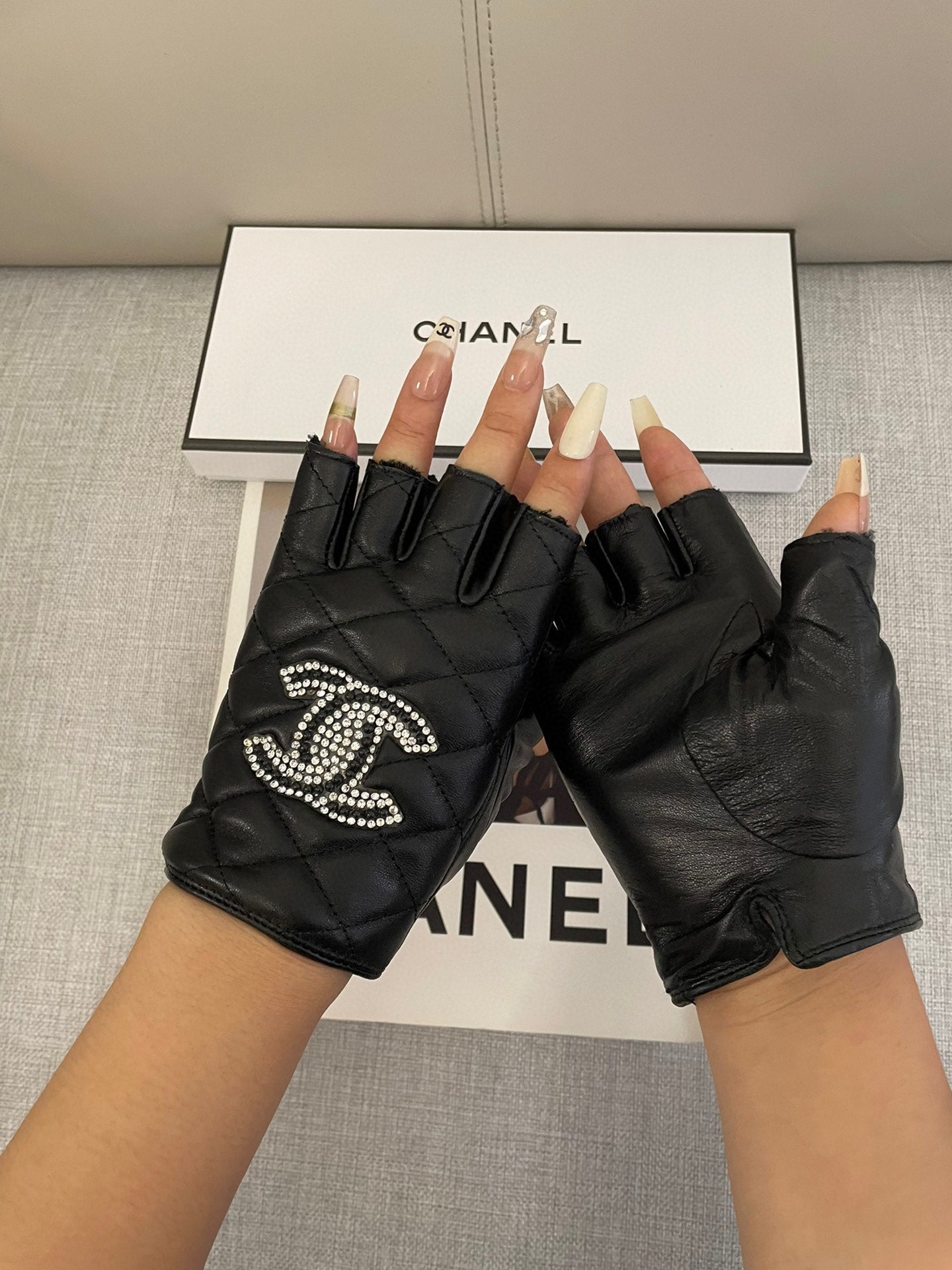 FIGERLESS GLOVES IN BLACK SHEEPSKIN 463851