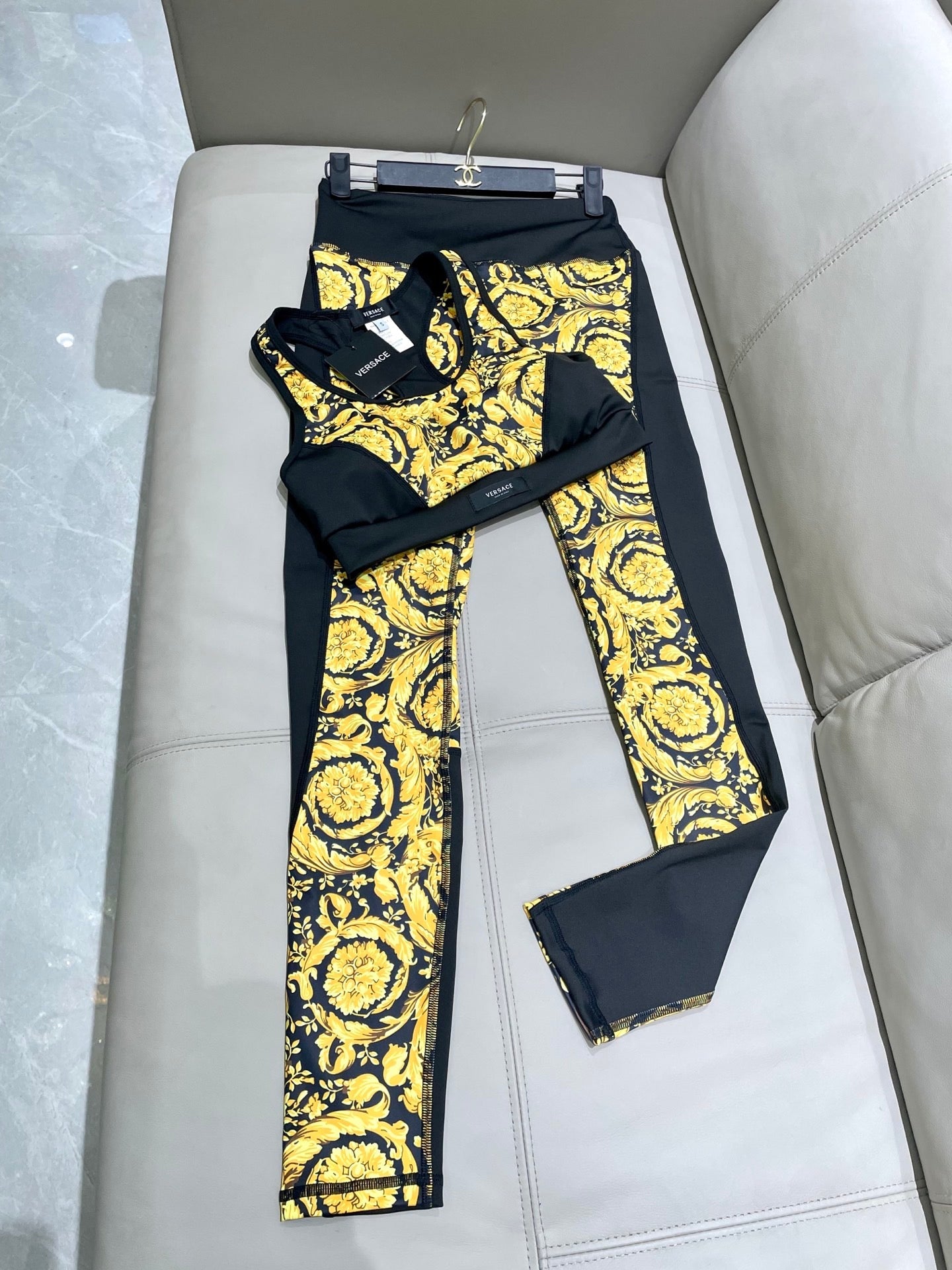 Versace Yoga Set Yellow Black 198911