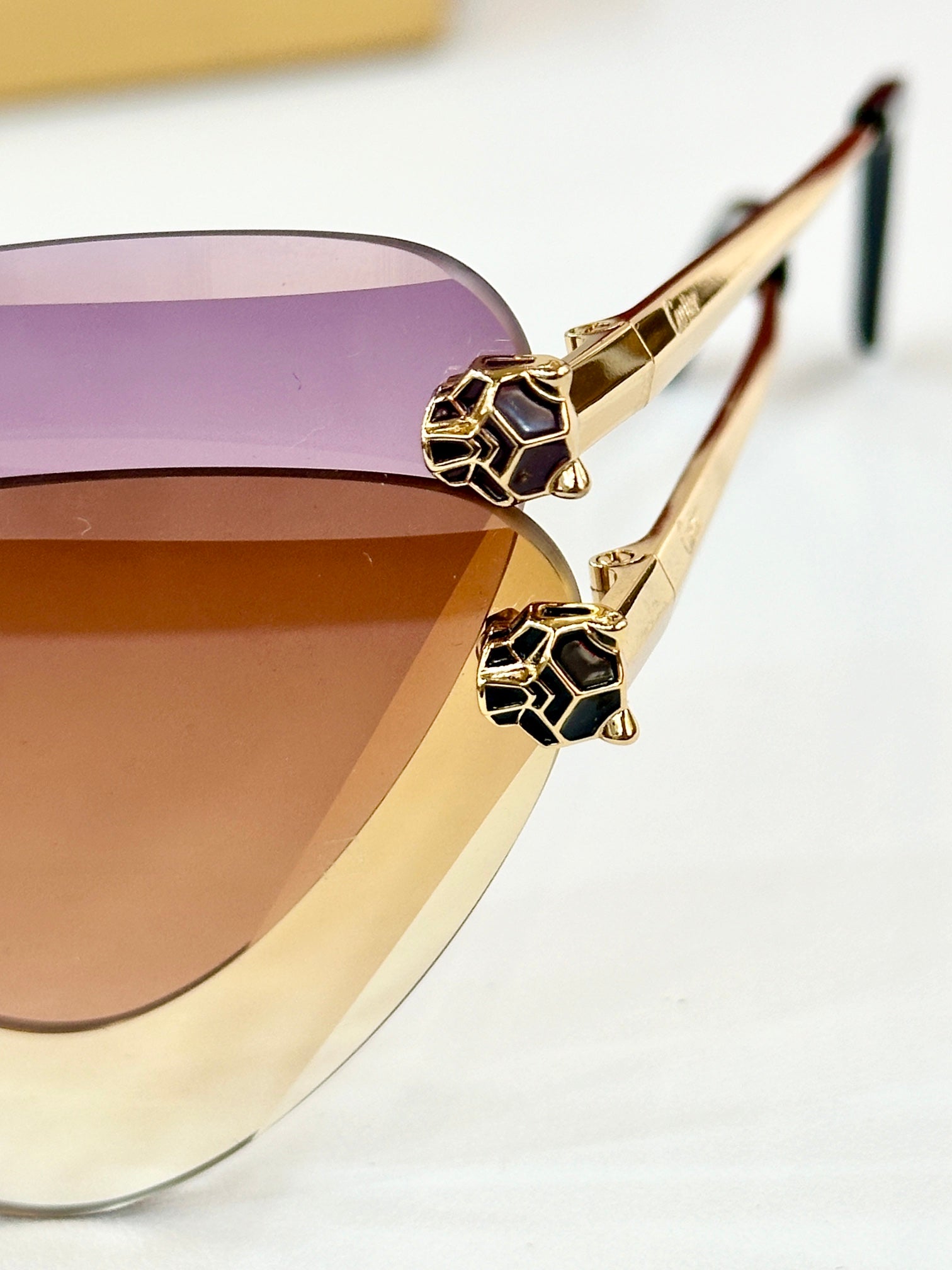 PANTHÈRE RIMLESS TRIANGLE FRAME SUNGLASSES 570457 IN METAL