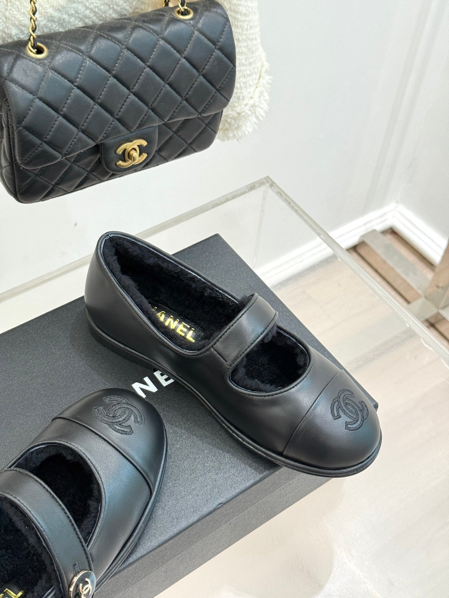 CC 25A Mary Janes Black Sheepskin And Lambswool 404667