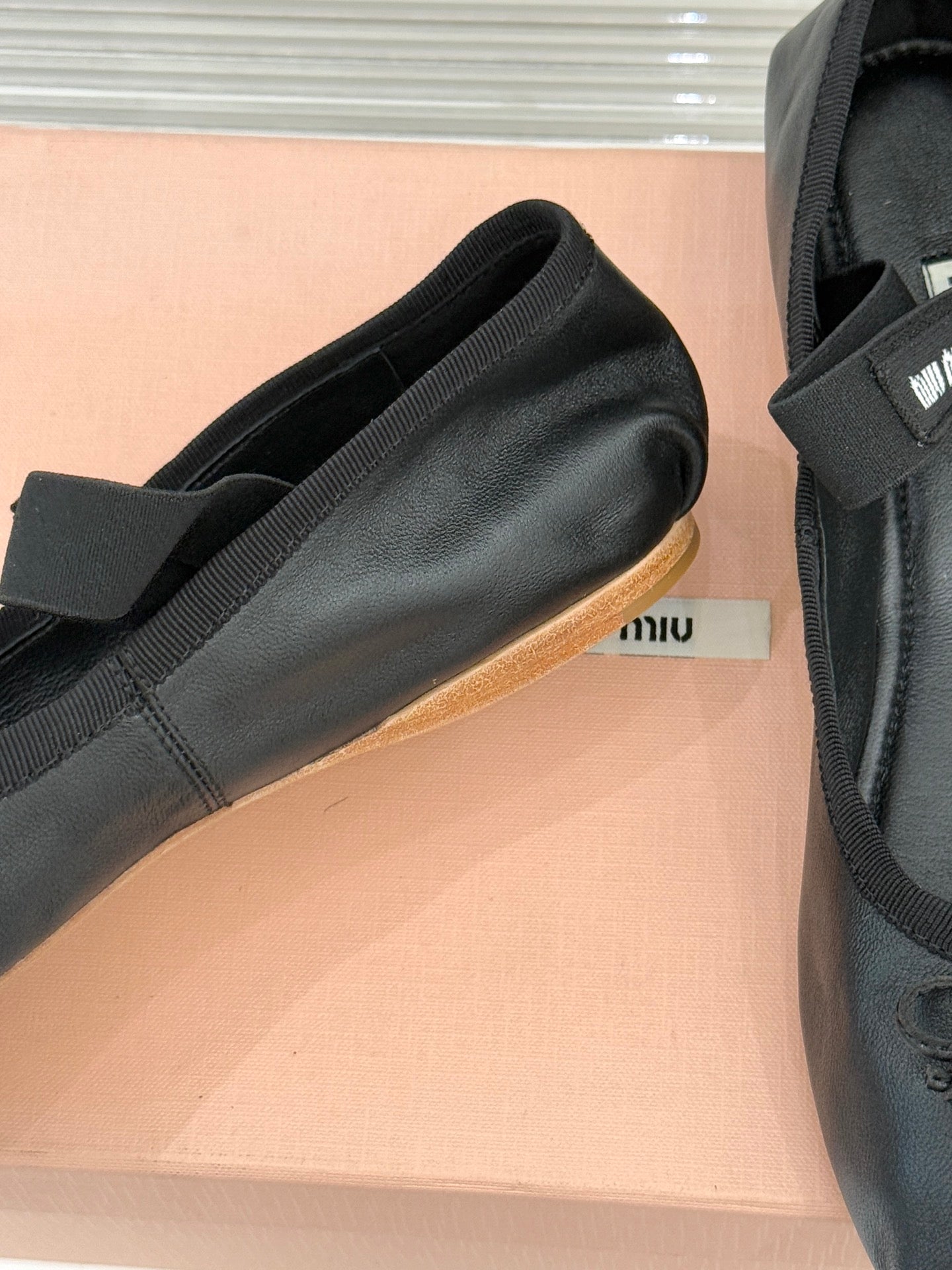 Miu Classic Bow Letter Ballet Flat Black Sheepskin 570999