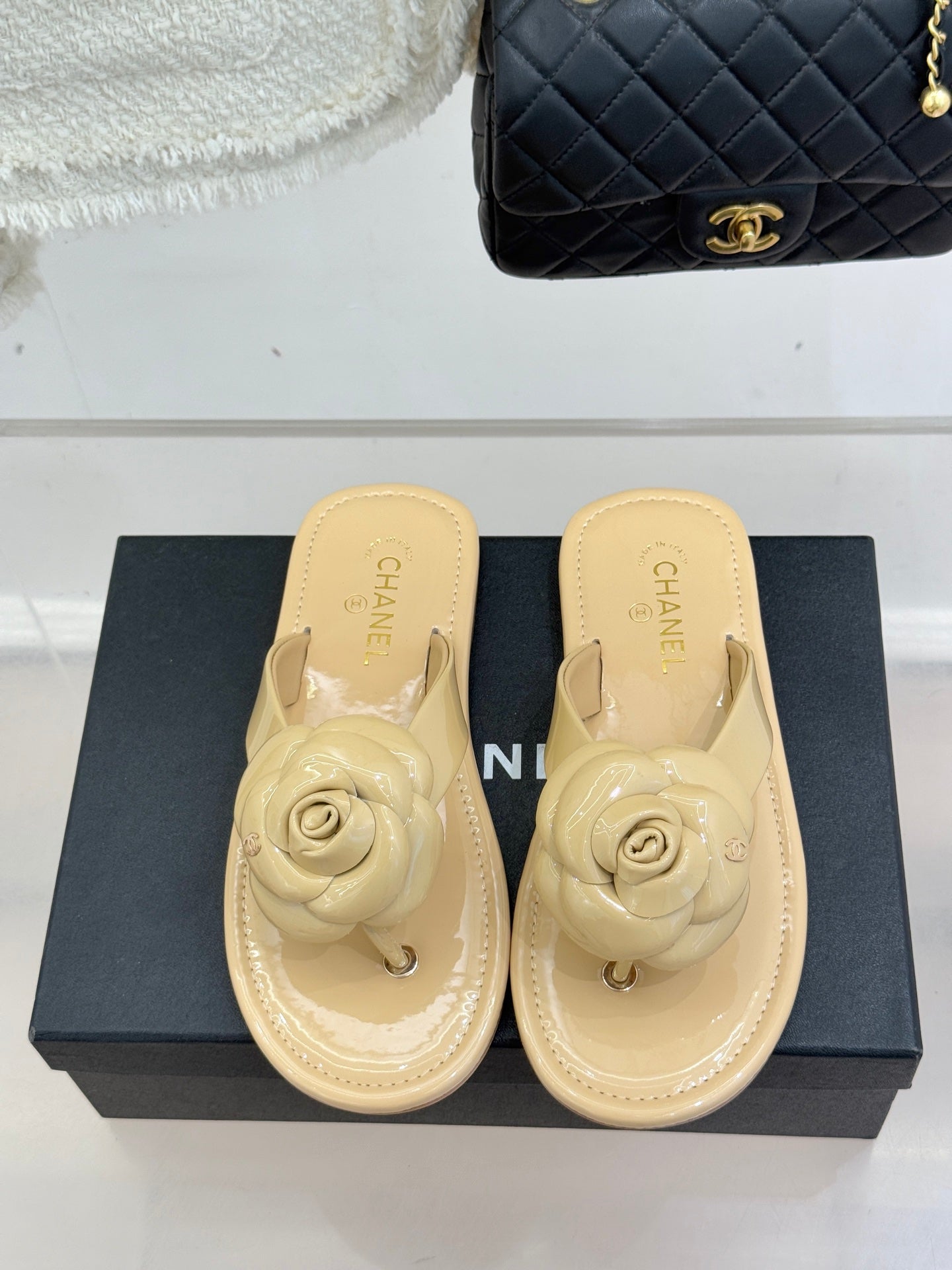 CC 26C Early Spring Camellia Slide Beige Patent Leather