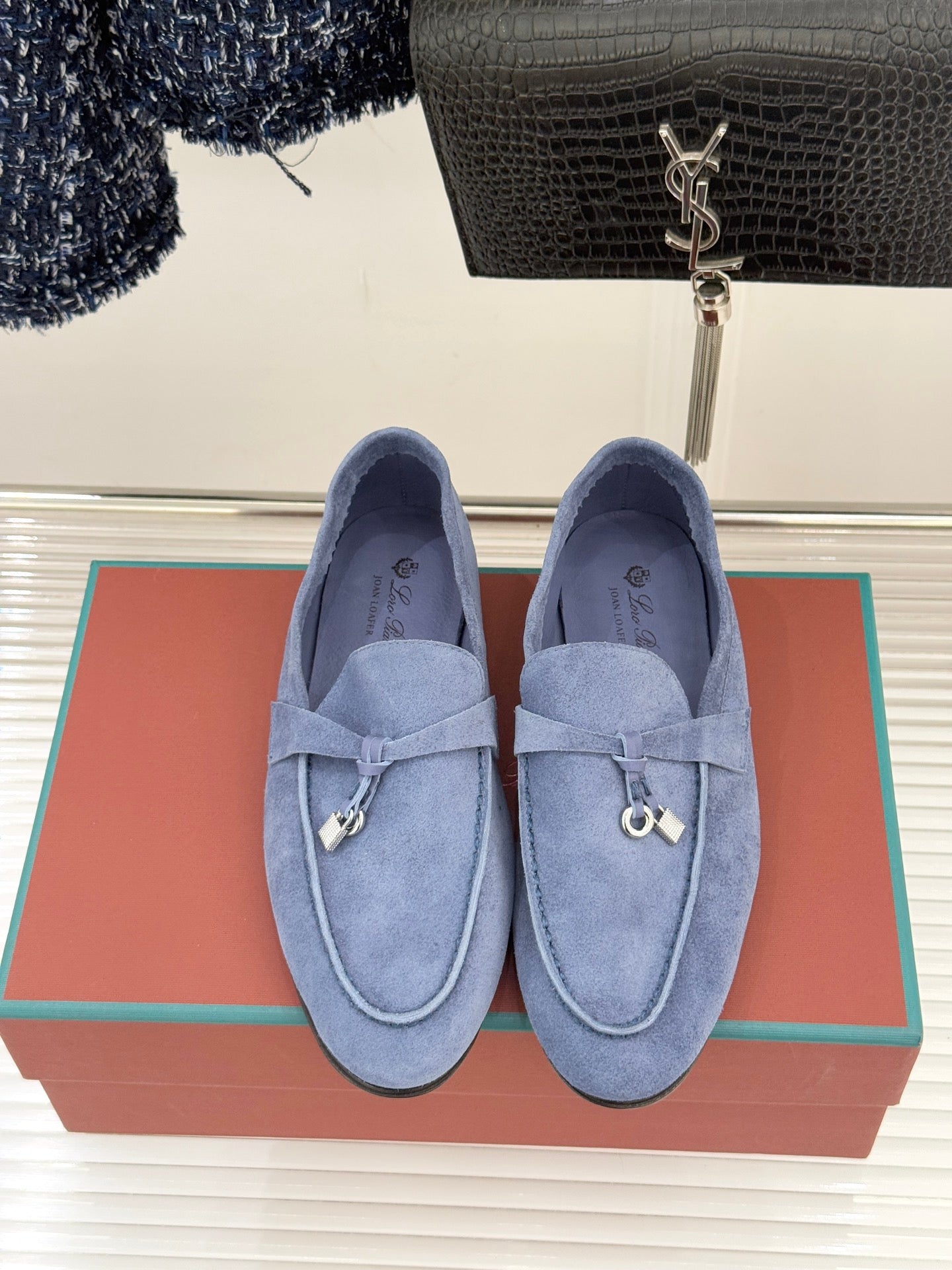 LP 26ss Summer Charms Walk Loafer Blue Gold Suede 632565