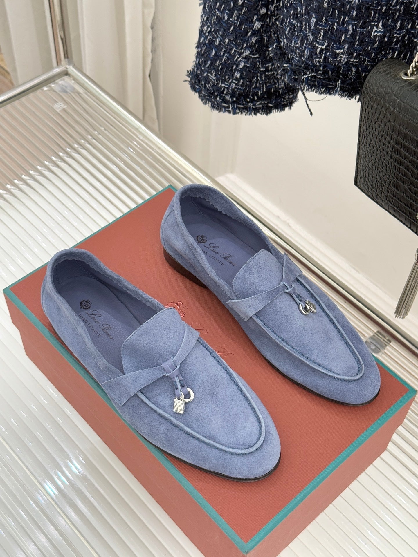 LP 26ss Summer Charms Walk Loafer Blue Gold Suede 632565