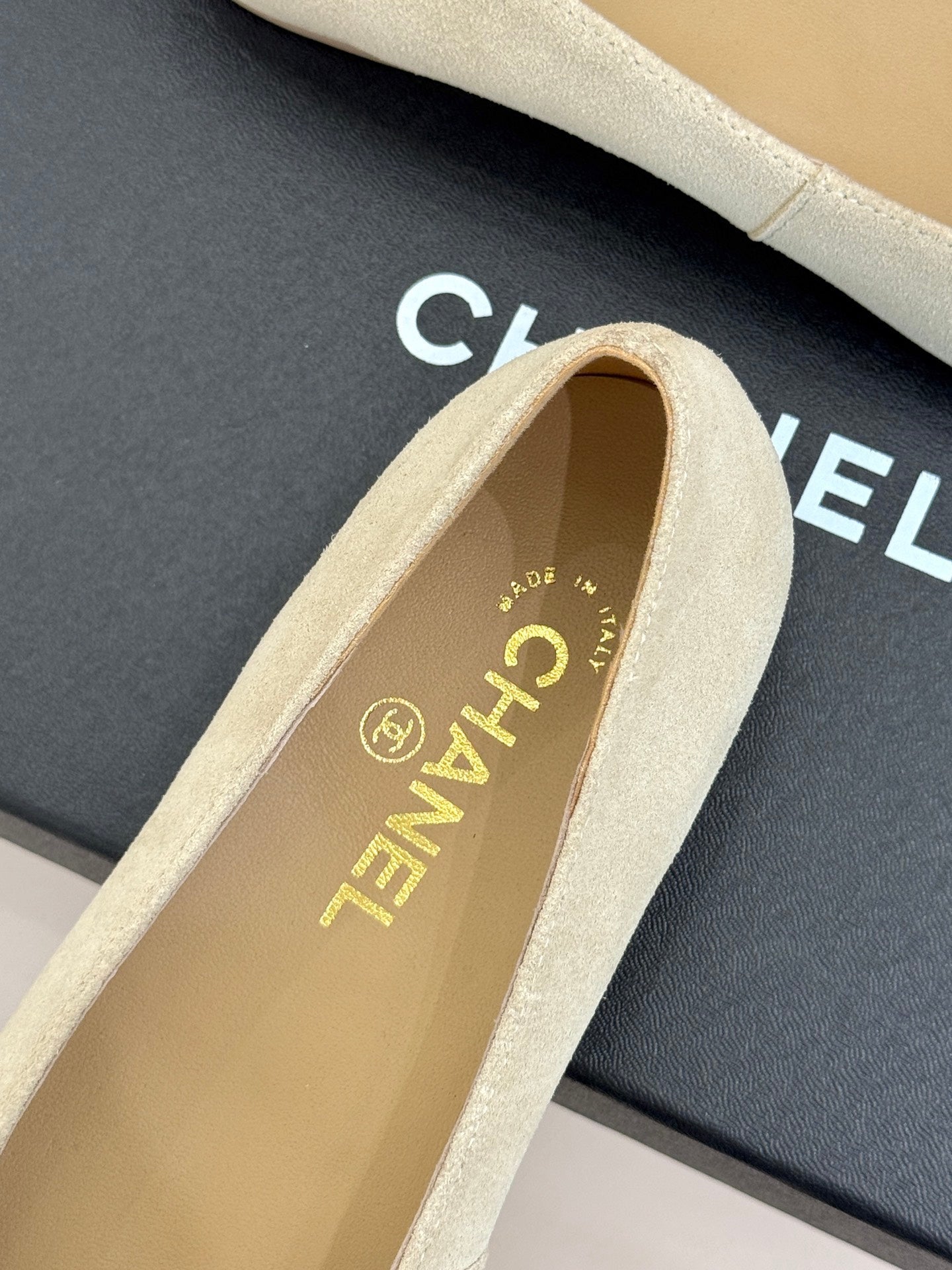 CC 26s Buckle Square Toe Ballet Flat Beige Suede 829732