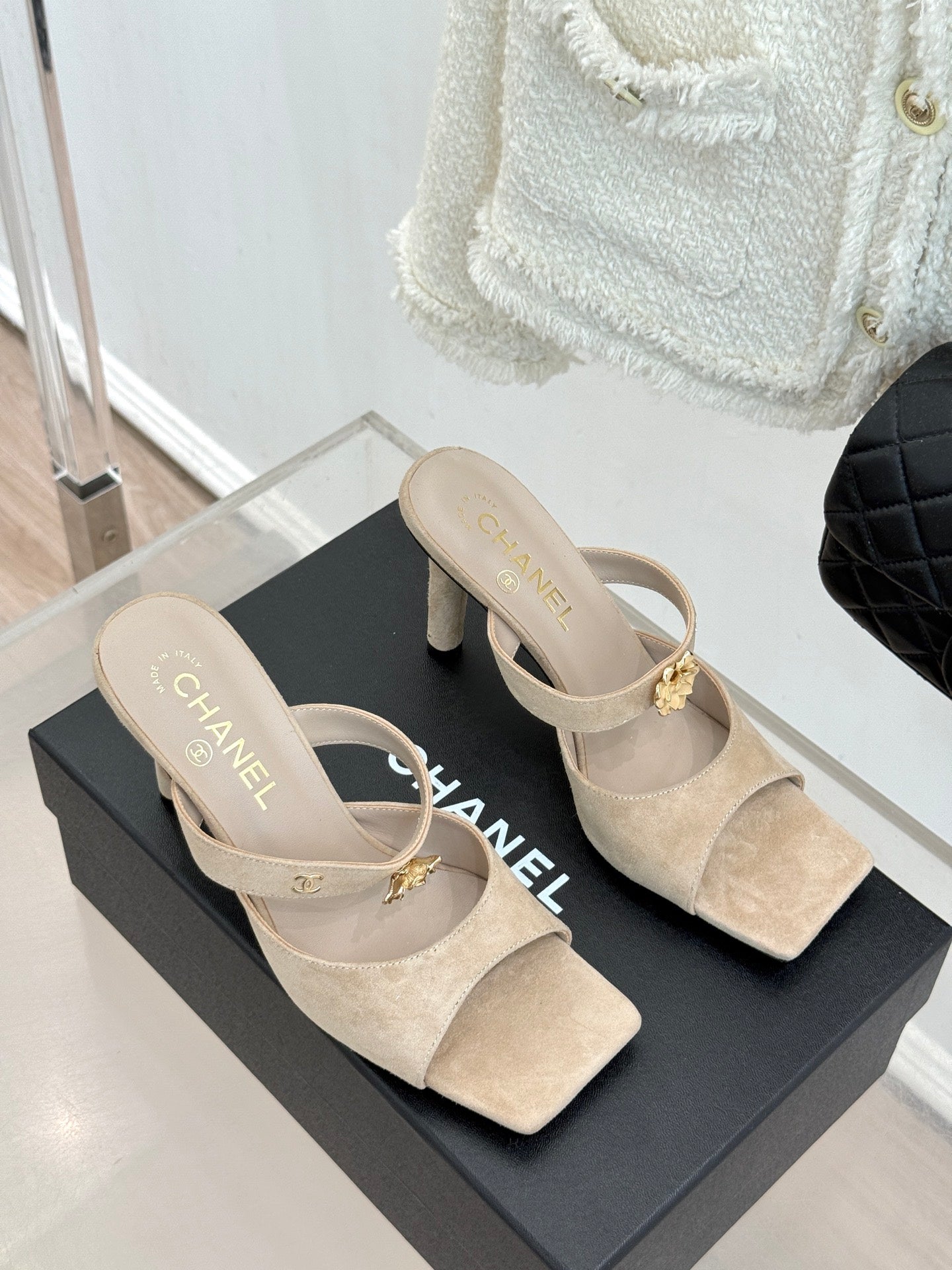 CC 26s Camellia High-Heeled Sandals Light Taupe Suede 920378