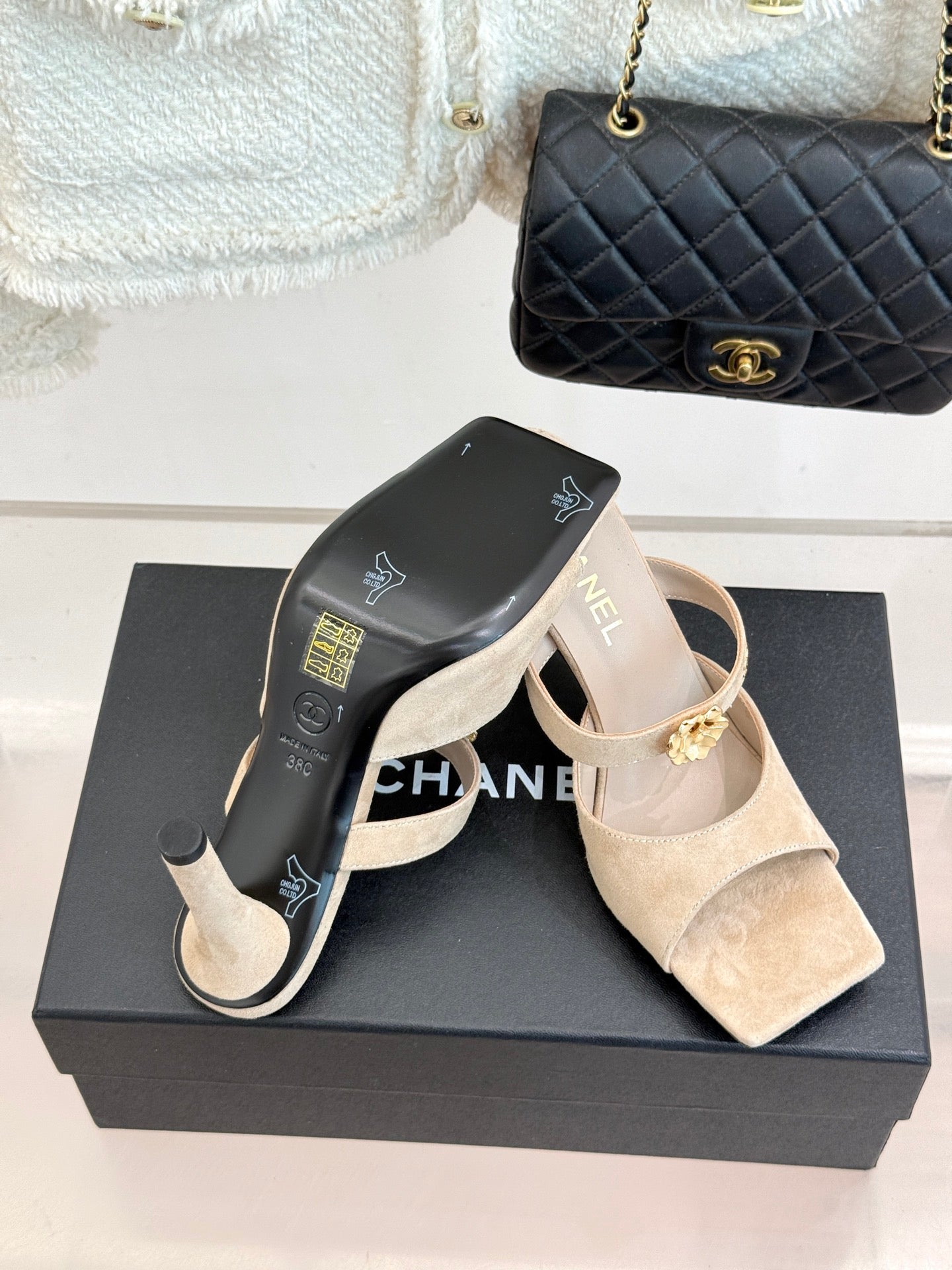 CC 26s Camellia High-Heeled Sandals Light Taupe Suede 920378