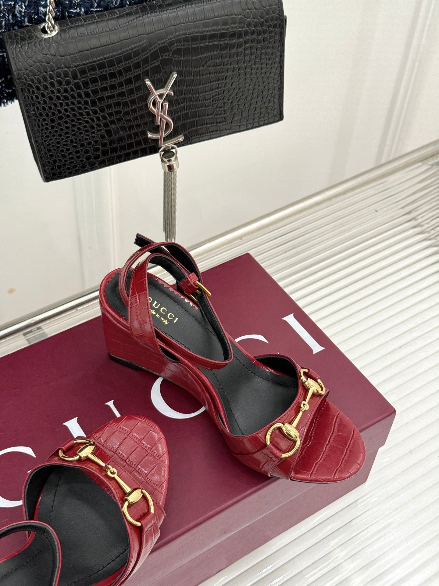 GG 26s Donna Wedge Sandal 8cm Red Embossed Sheepskin 991718