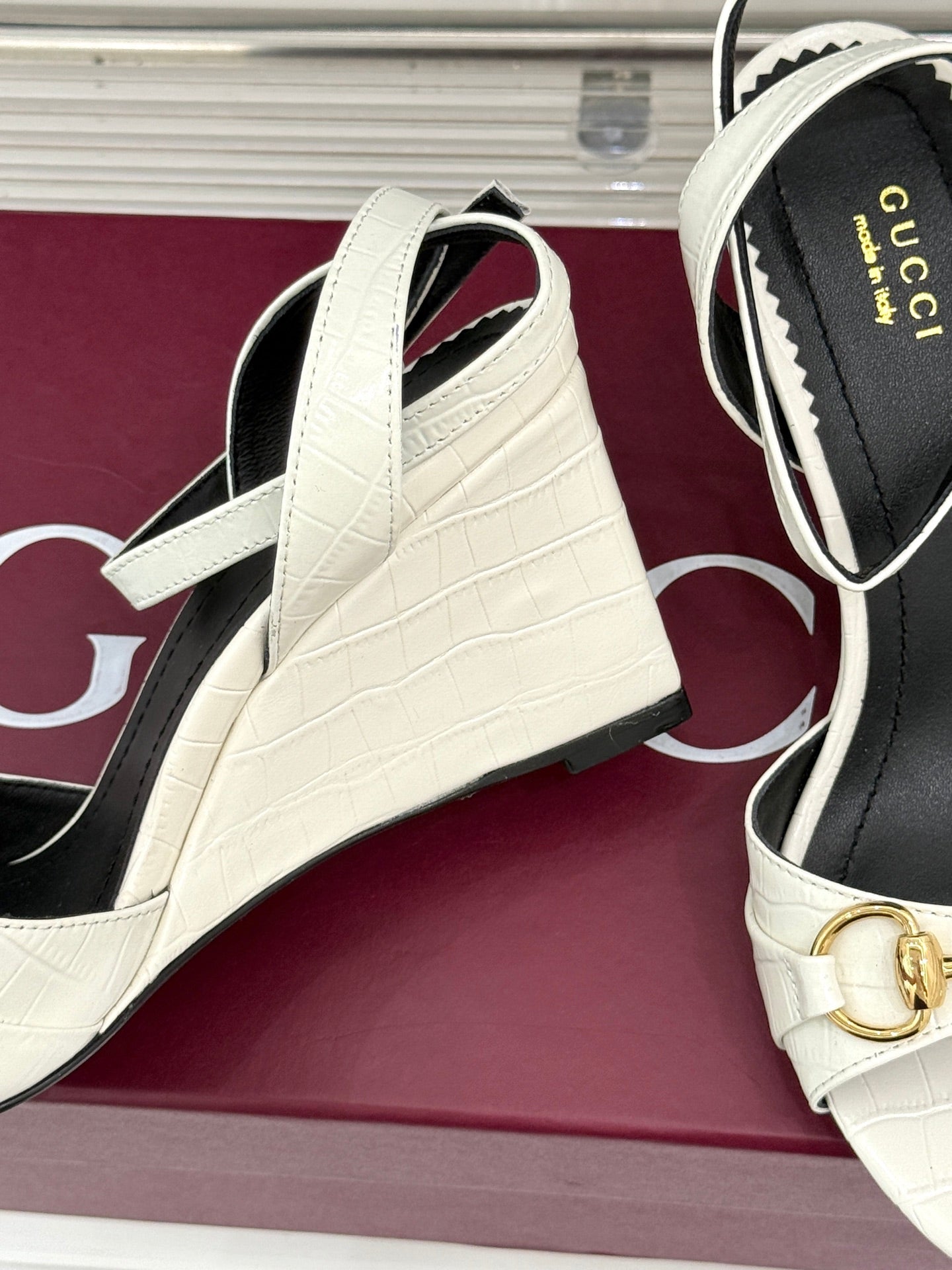 GG 26s Donna Wedge Sandal 8cm White Embossed Sheepskin 991719