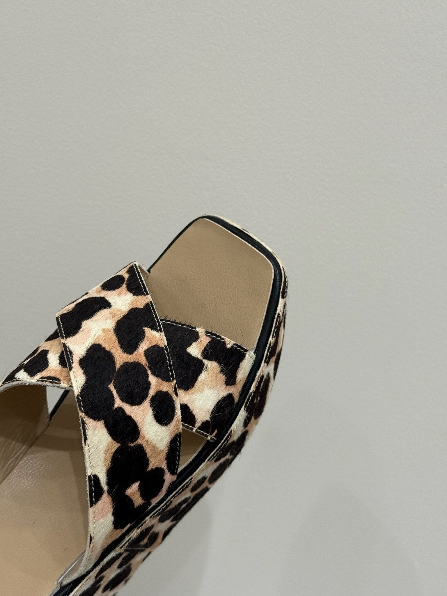 The Row Thick-soled Cross-strap Sandals 6cm Leopard Print Horsehair 337447