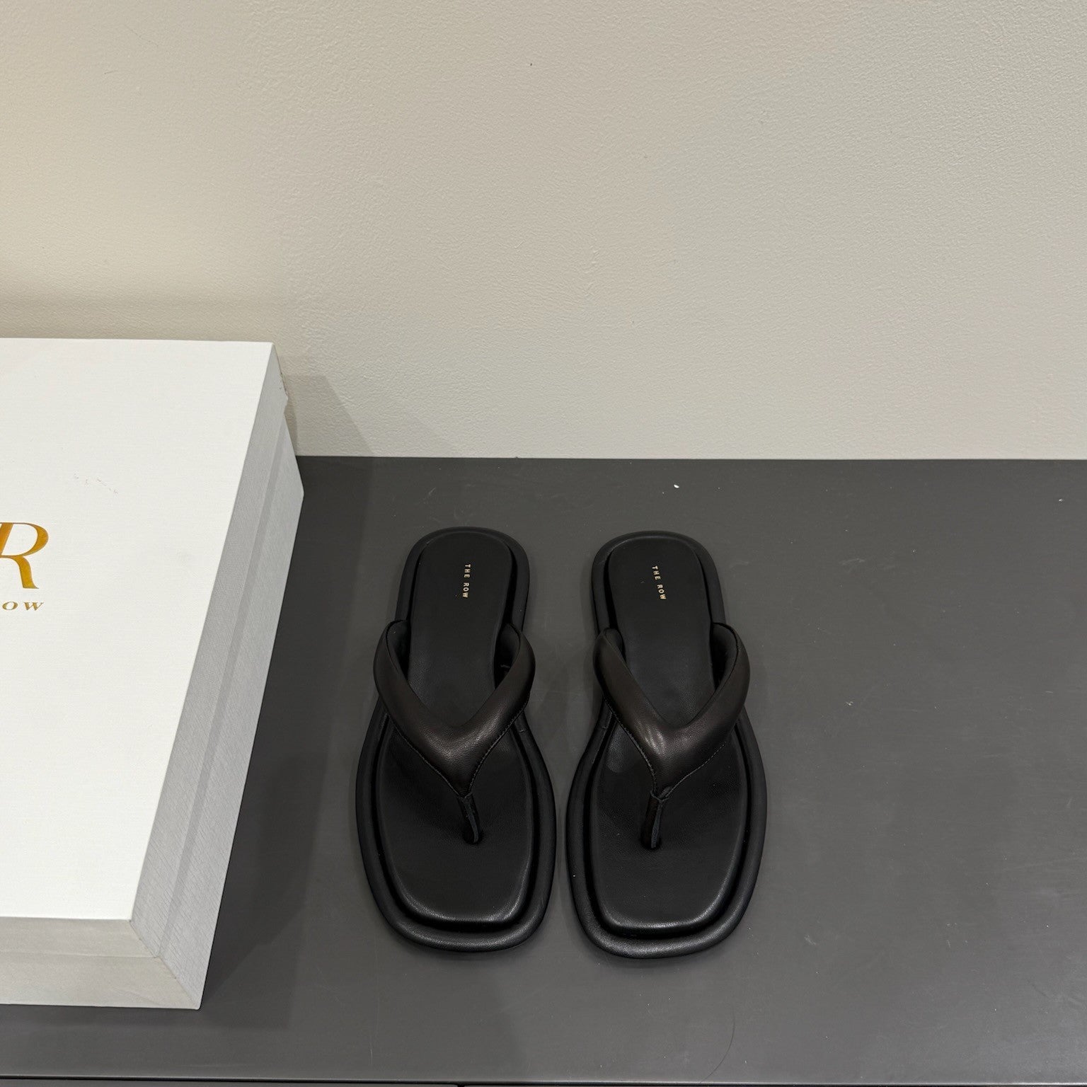 The Row Thong Sandal Black Sheepskin 337477