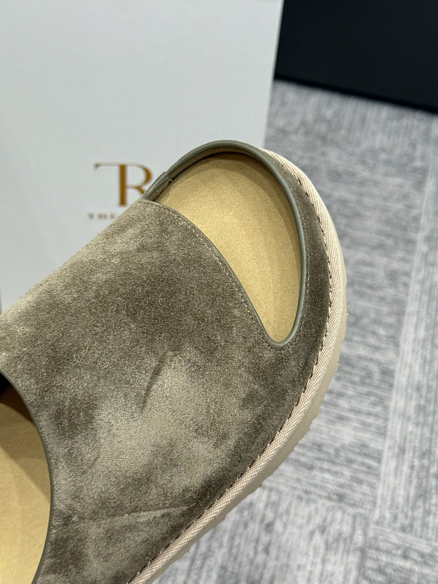 The Row Slide Sandals Olive Green Cow Suede 337473