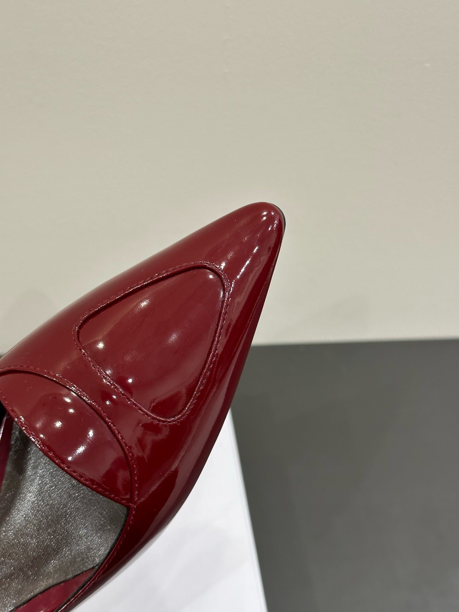 The Row Viv Kitten Pumps 35mm Dar Red Leather 337488