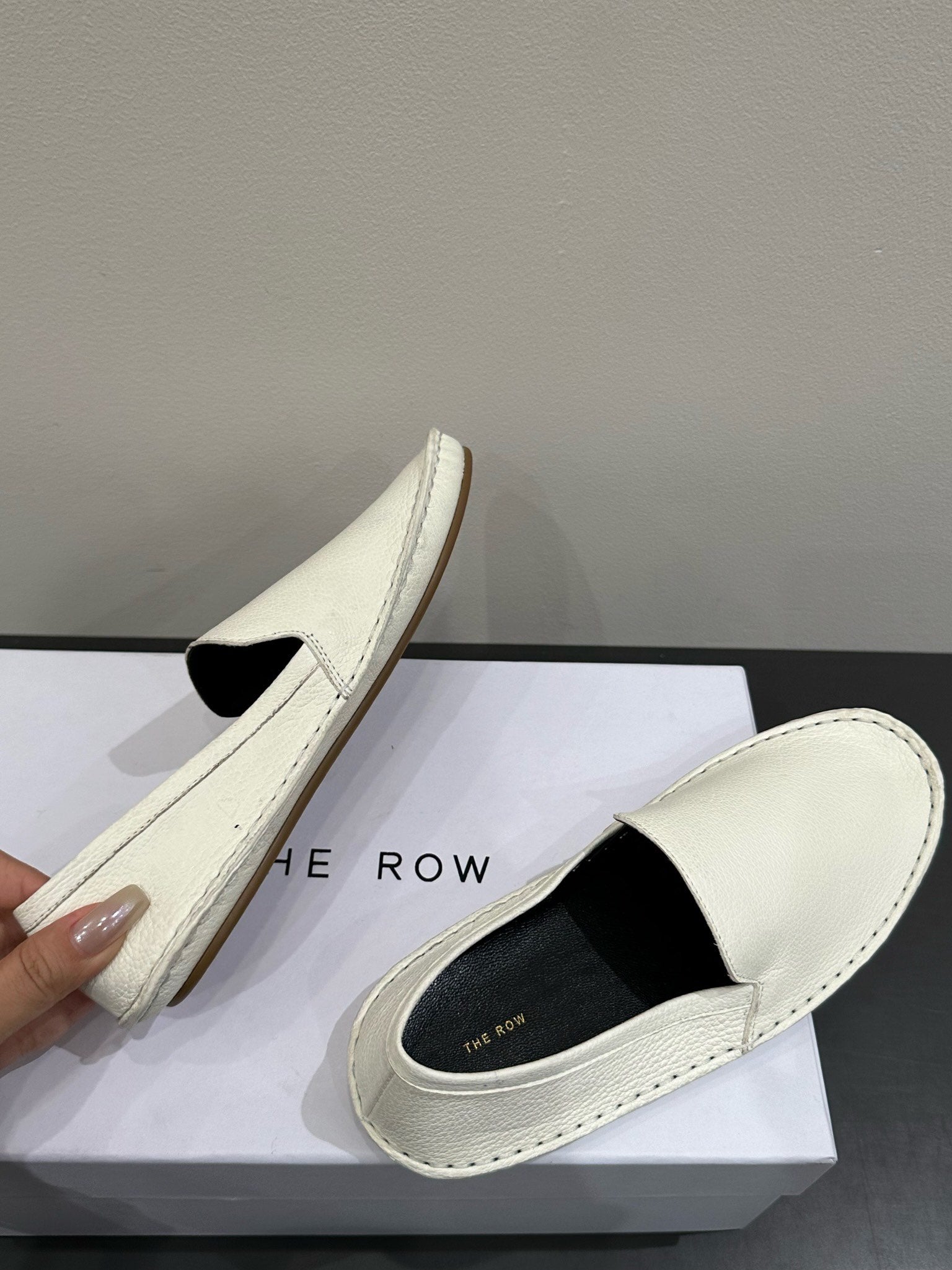 The Row Vasko Slippers White Leather 337491