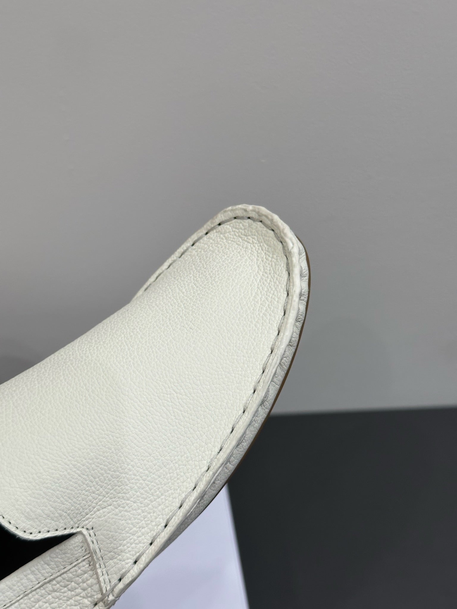 The Row Vasko Slippers White Leather 337491