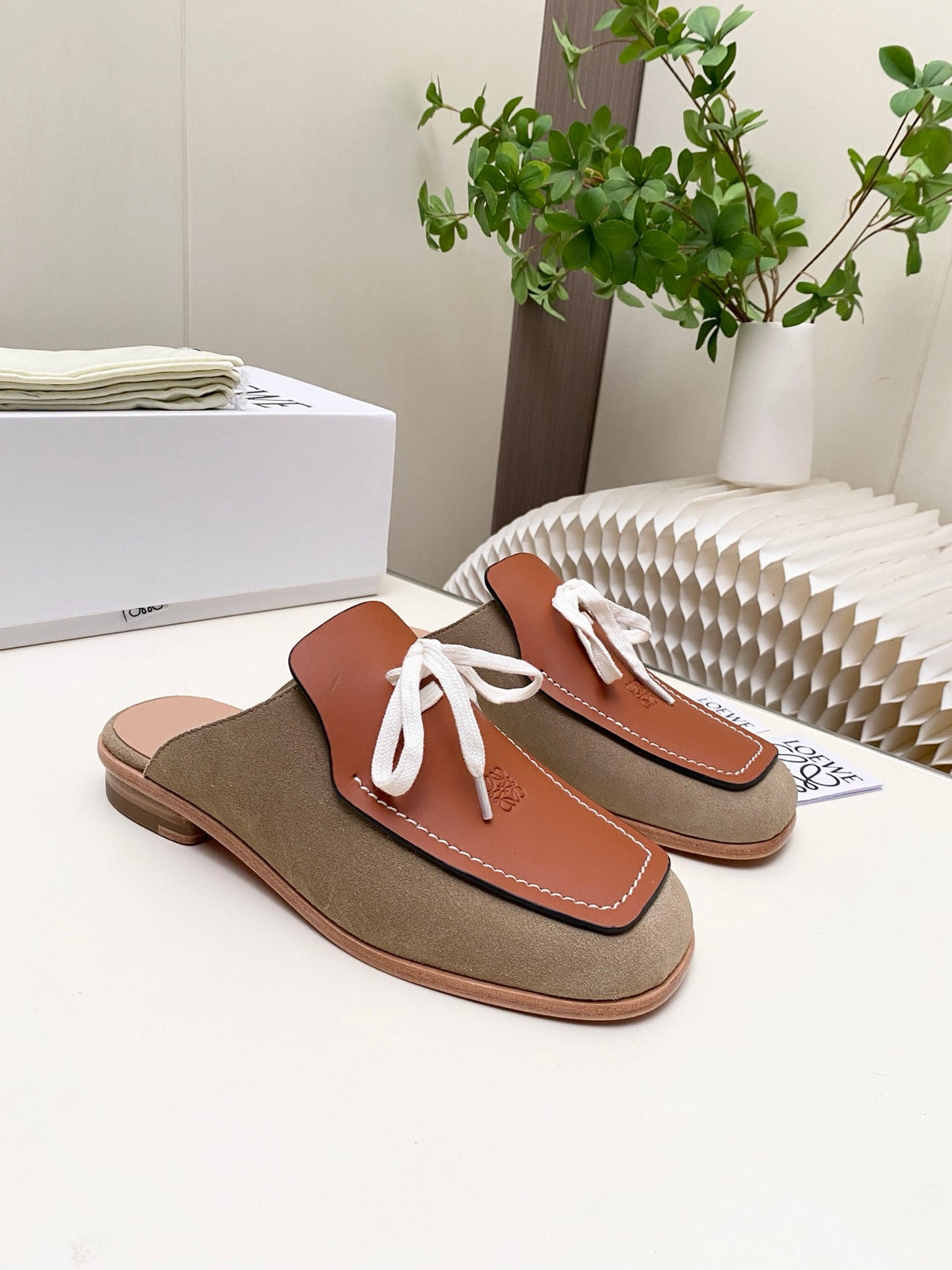 Loewe 26s Flat Mules In Brown Calfskin And Suede