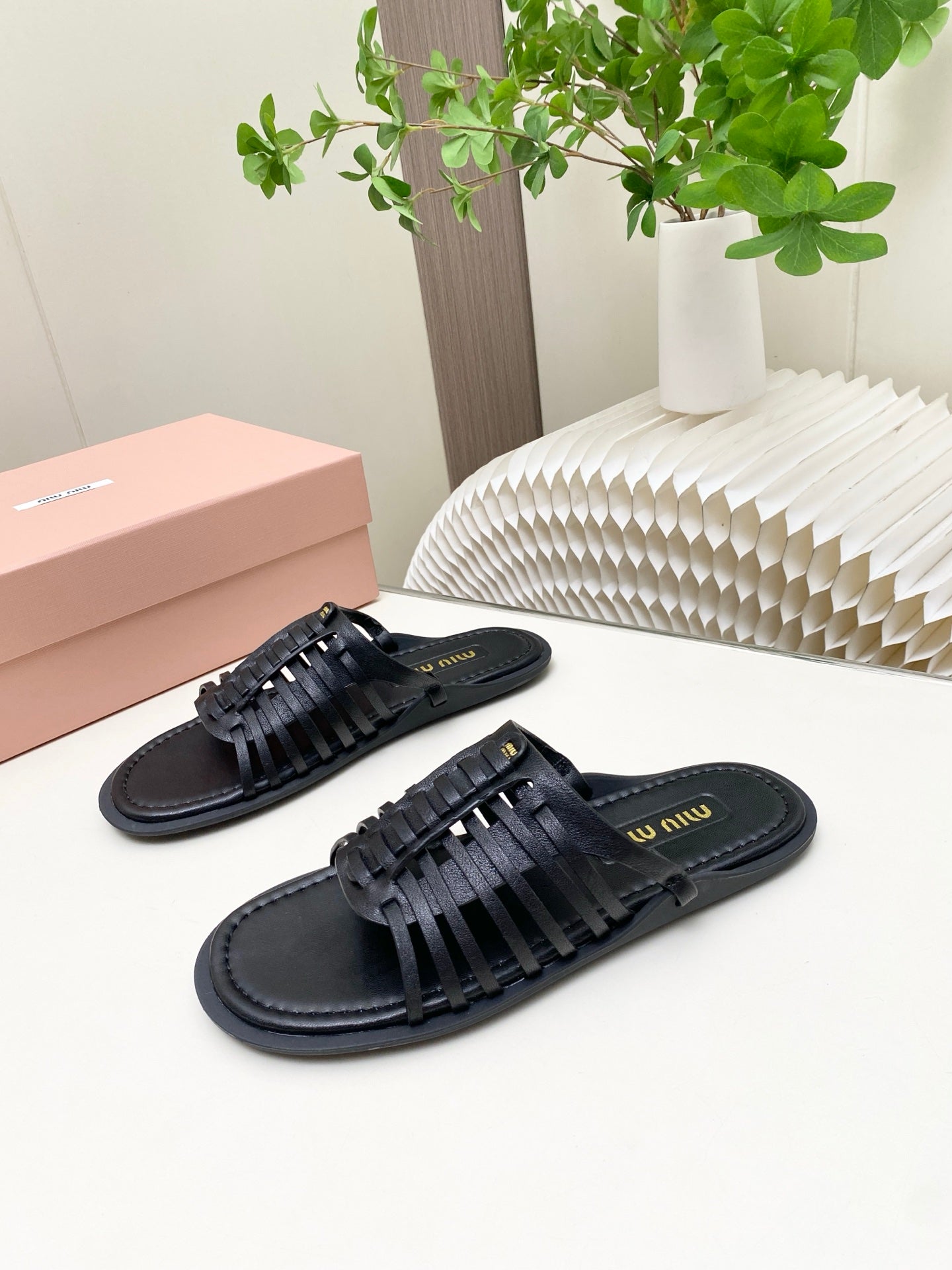 Miu 26s Open-Back Sandal Black Leather 881413