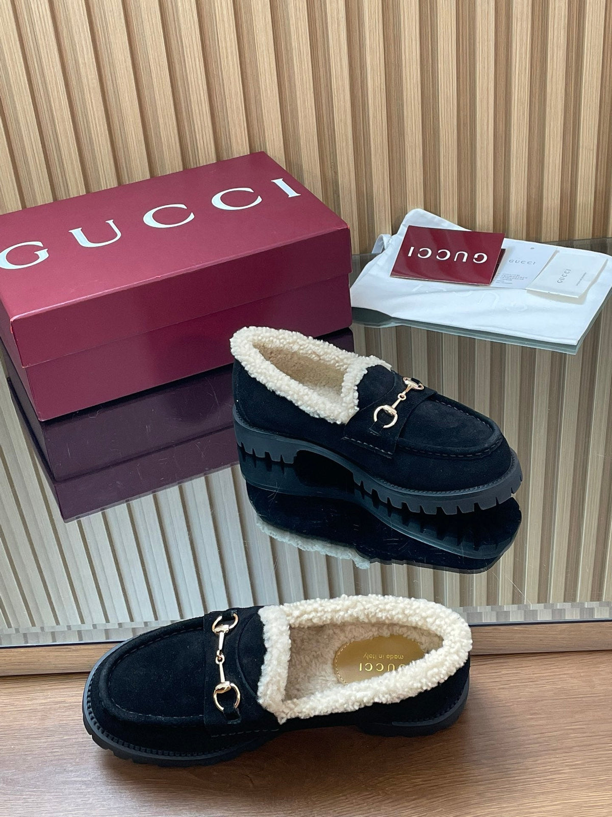 Gucci 26s Loafers Black Suede Shearling 156828