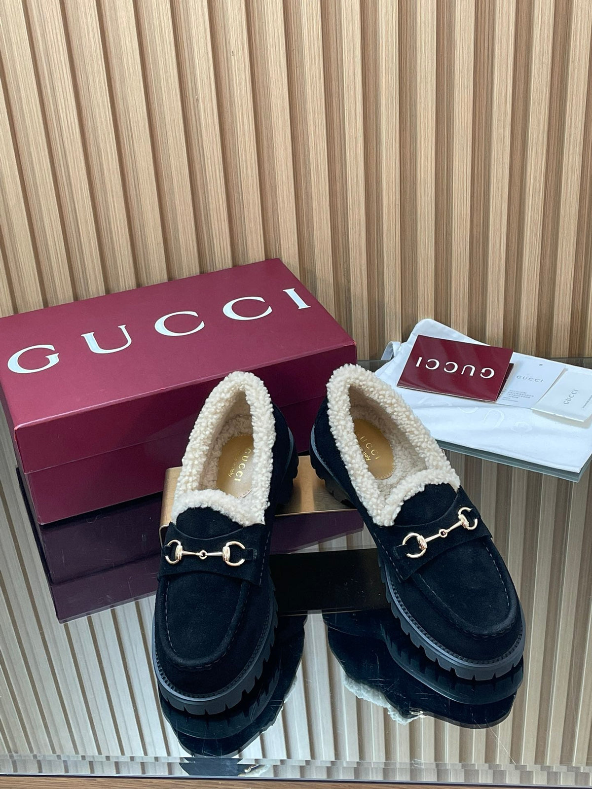 Gucci 26s Loafers Black Suede Shearling 156828