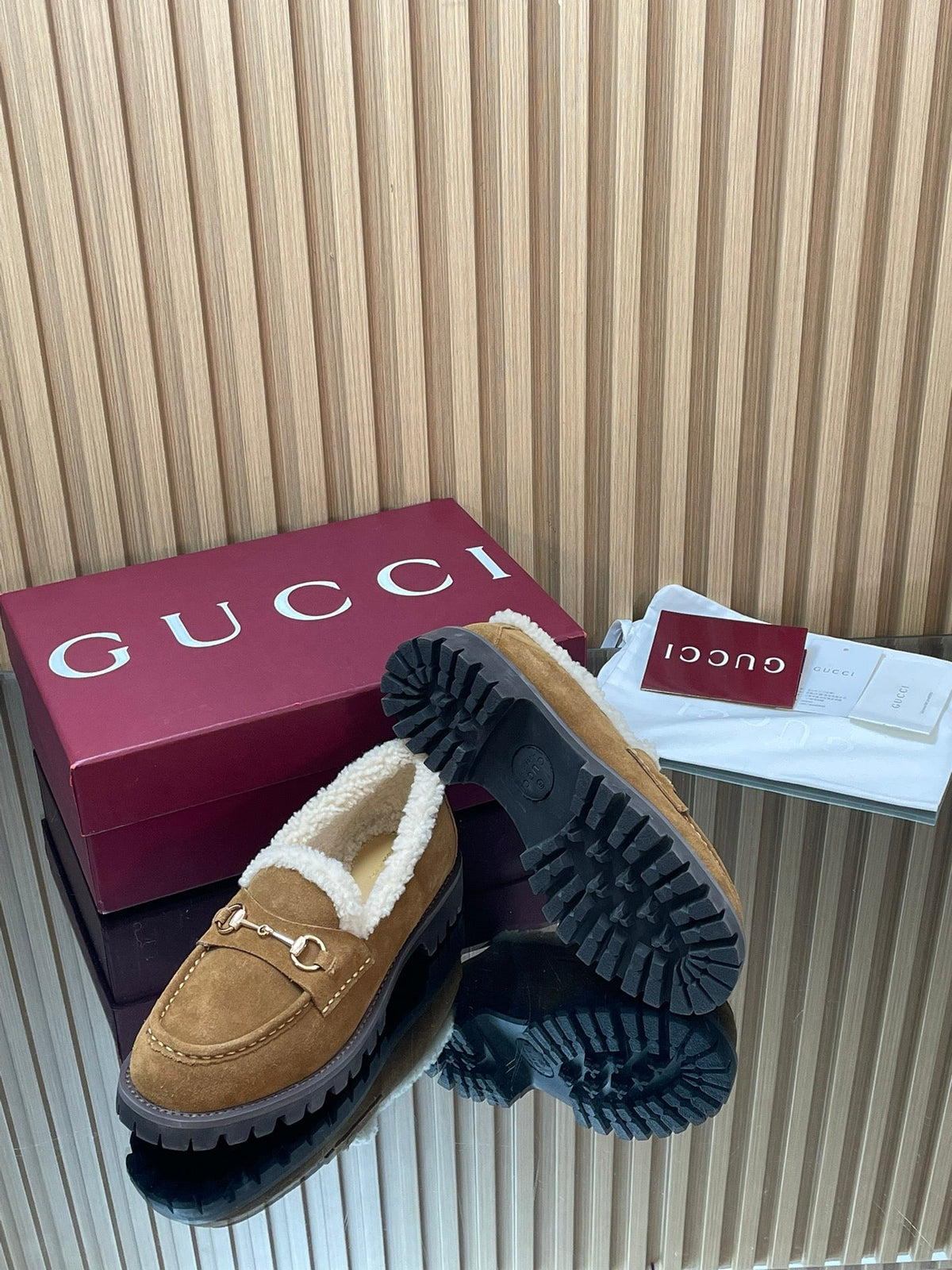 Gucci 26s Loafers Camel Suede Shearling 156830