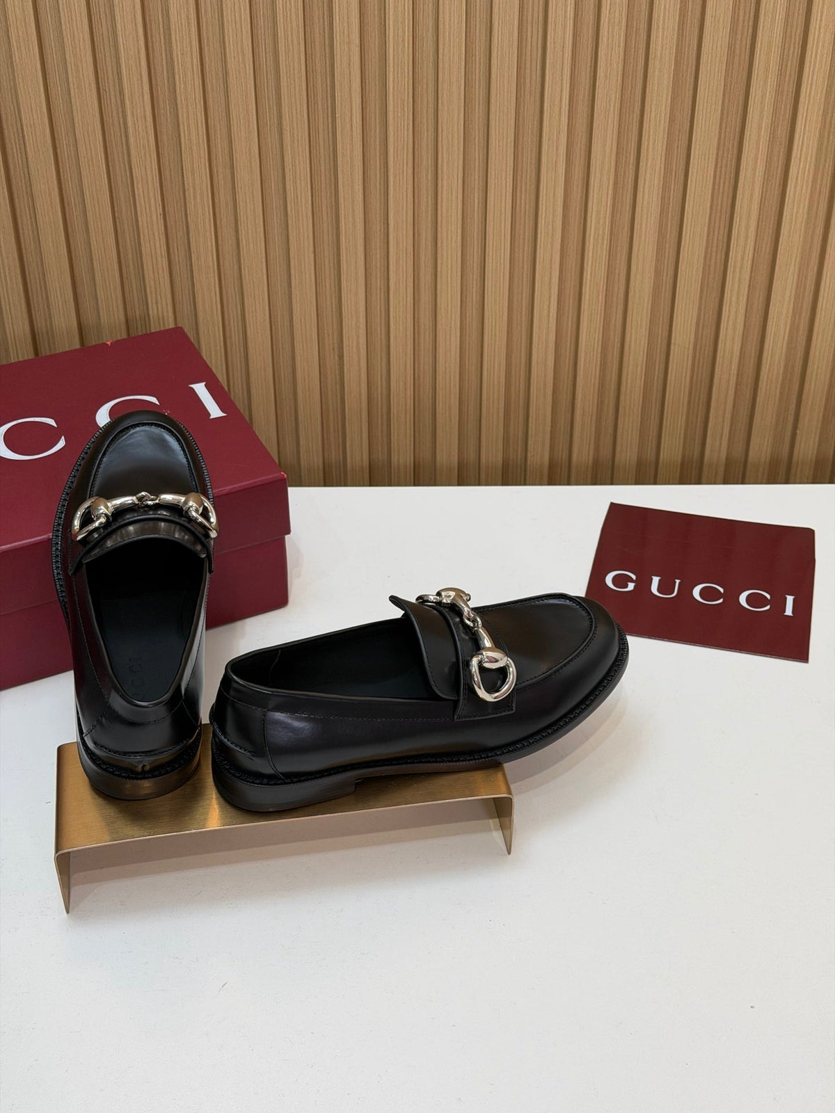 Gucci 26s Loafers Black Smooth Leather 156827