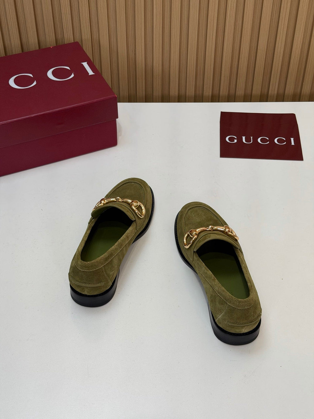 Gucci 26s Loafers Green Suede Leather 156821