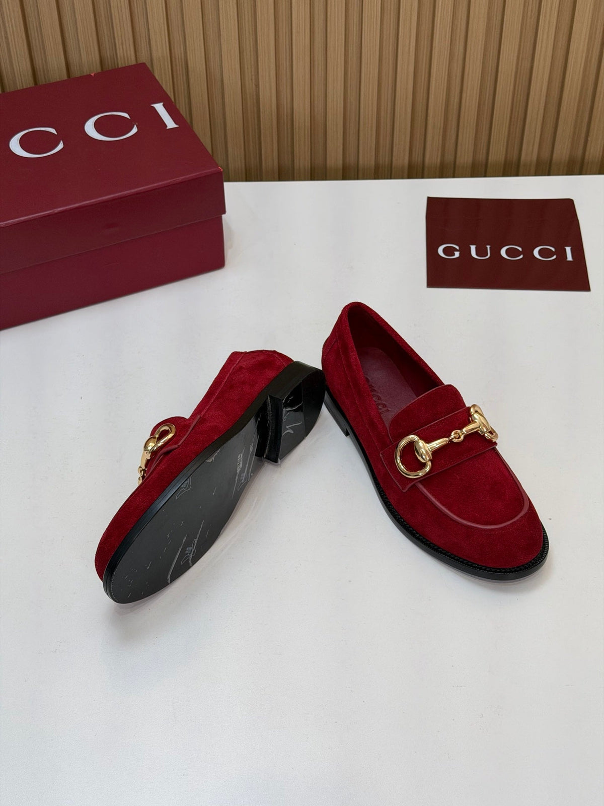 Gucci 26s Loafers Bordeaux Suede Leather 156820
