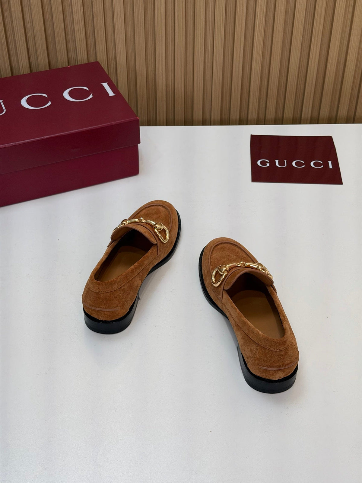 Gucci 26s Loafers Camel Suede Leather 156824