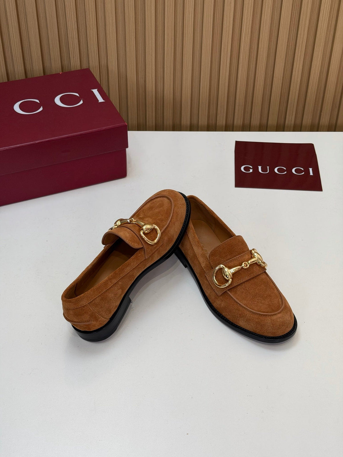 Gucci 26s Loafers Camel Suede Leather 156824