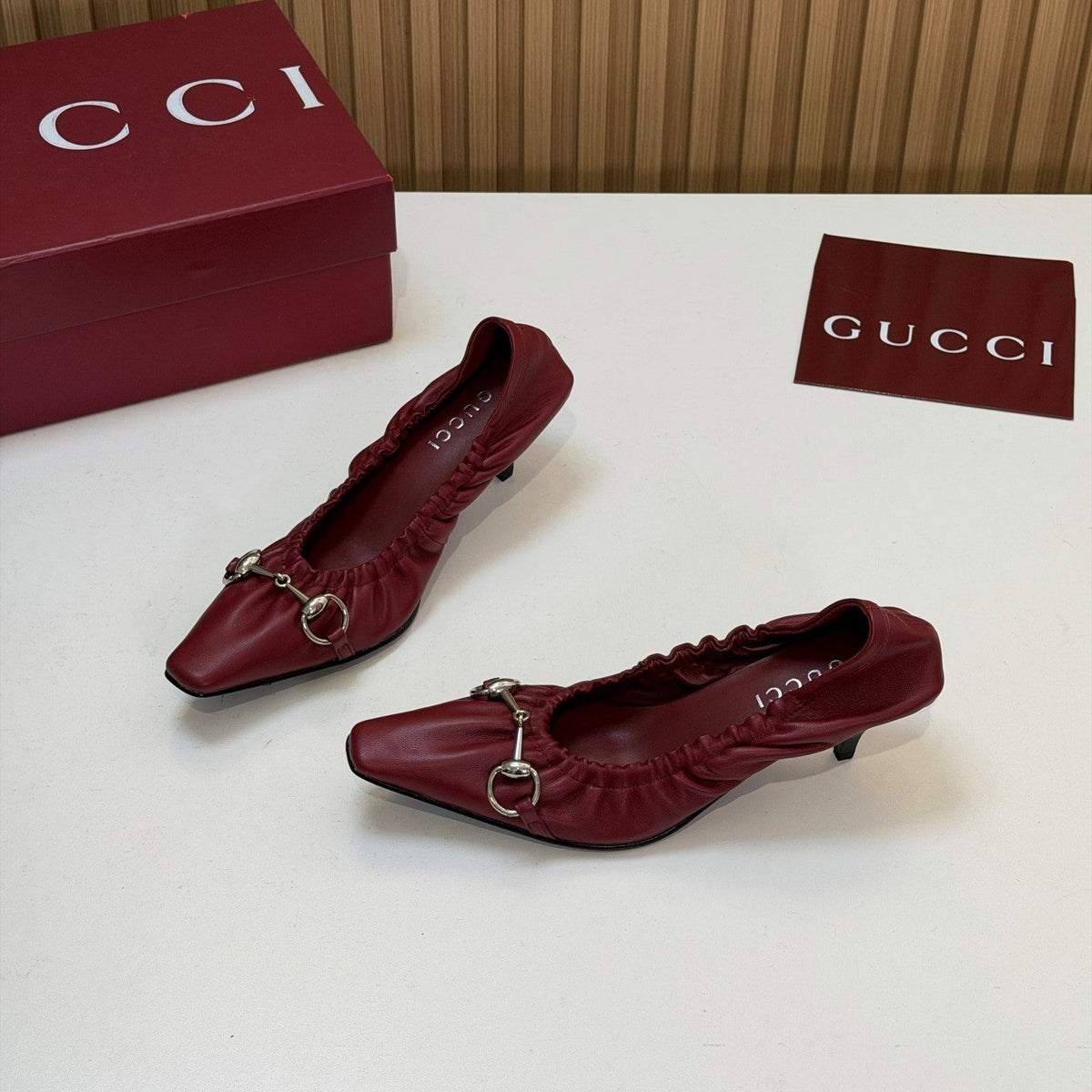 Gucci 26s Vittoria Pumps With Elastic Bordeaux Smooth Leather 156817