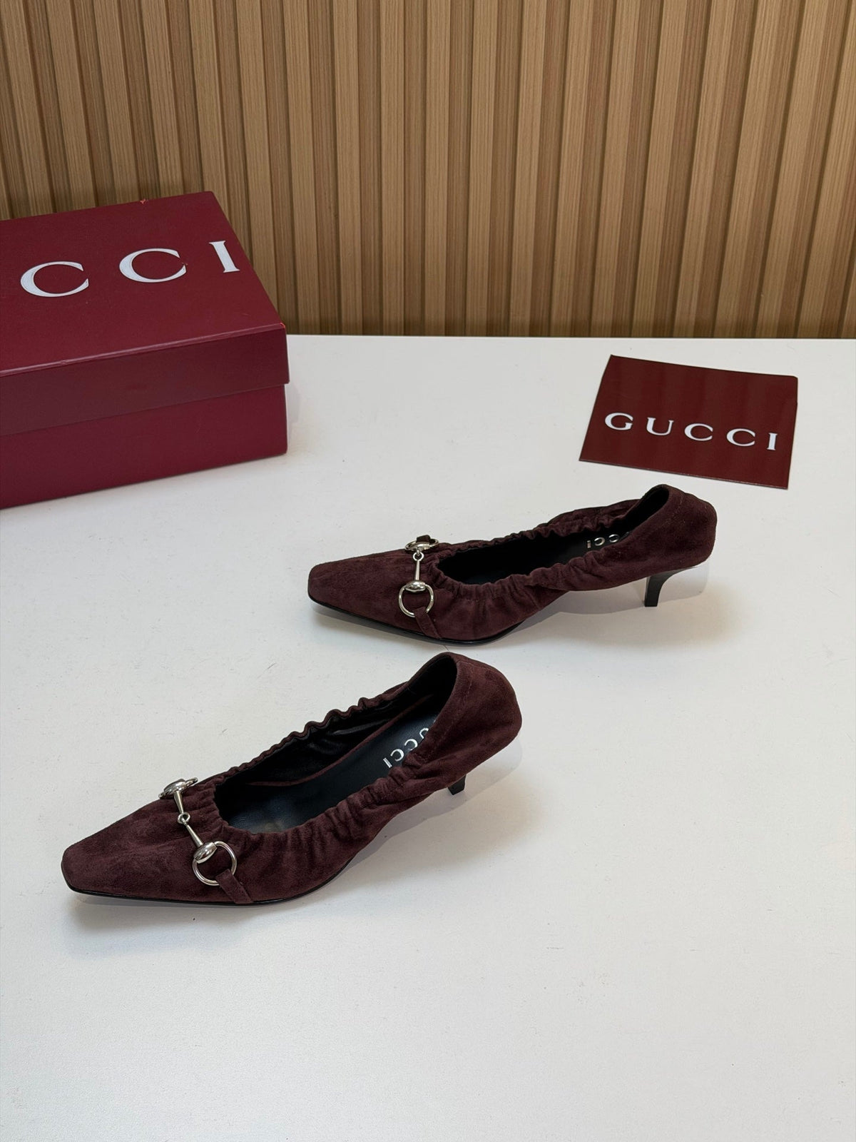 Gucci 26s Vittoria Pumps With Elastic Dark Brown Suede Leather 156819