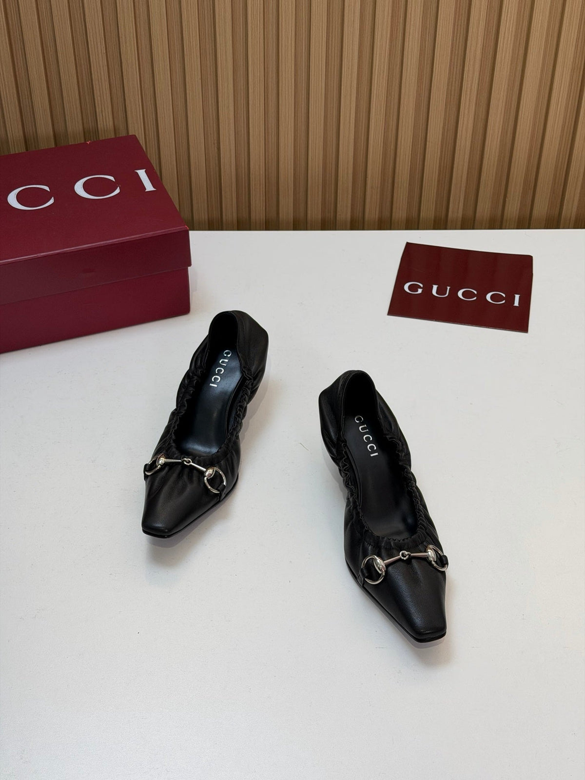 Gucci 26s Vittoria Pumps With Elastic Black Smooth Leather 156818