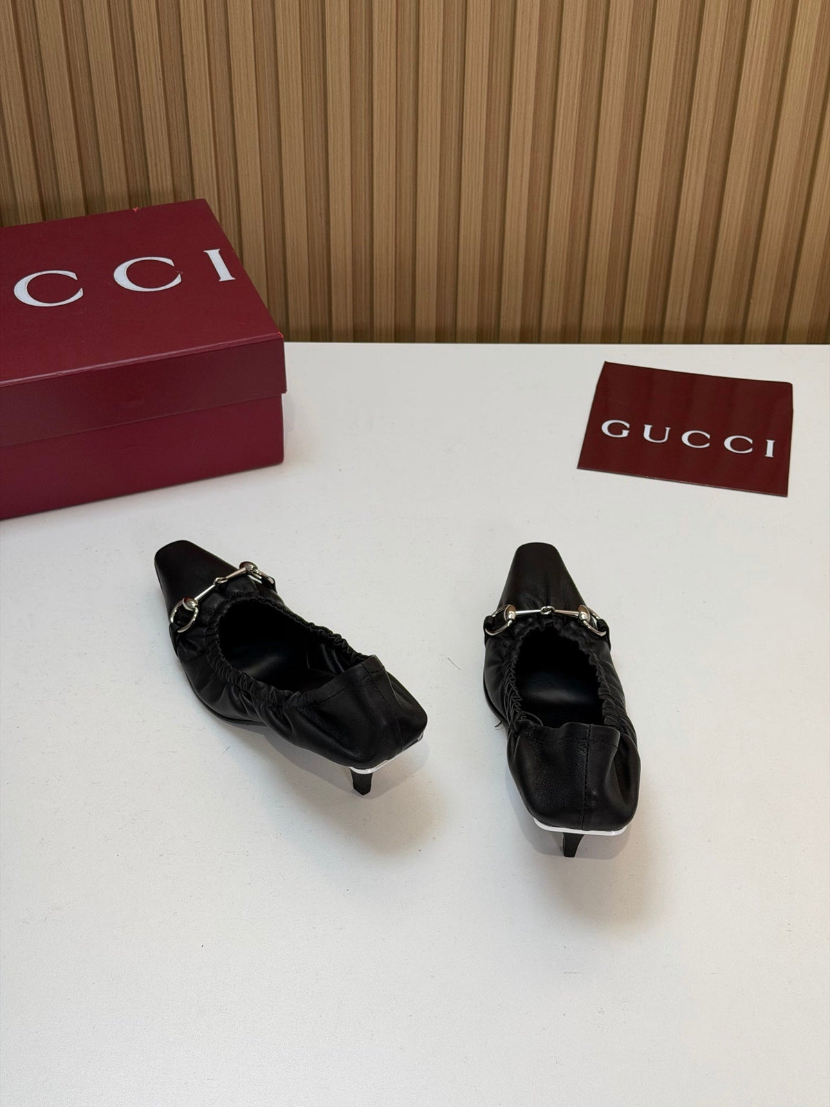 Gucci 26s Vittoria Pumps With Elastic Black Smooth Leather 156818