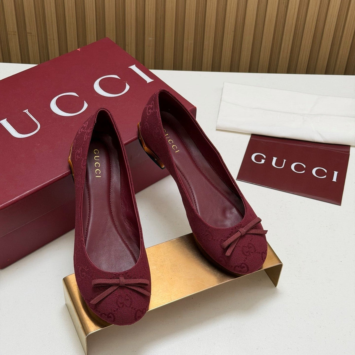 Gucci 26s Crystal Ballerina With Bamboo Flats Bordeaux GG Canvas 156868