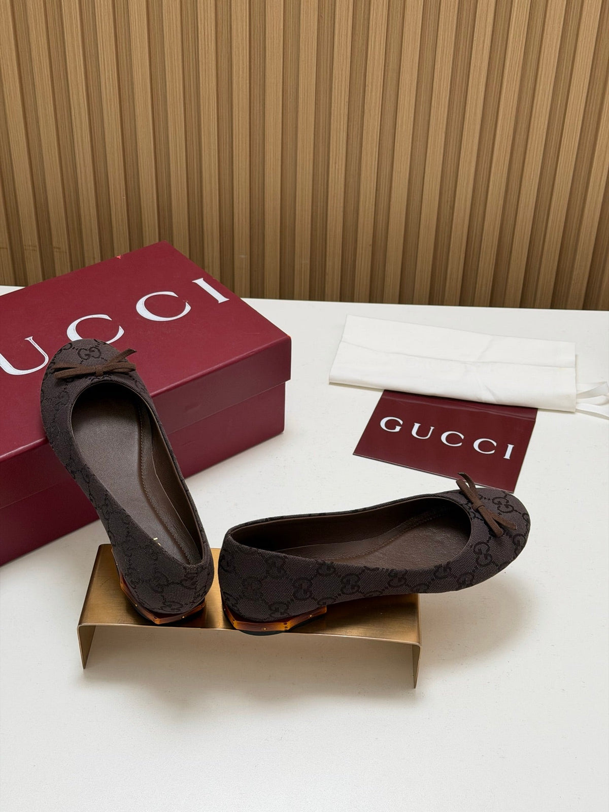 Gucci 26s Crystal Ballerina With Bamboo Flats Dark Brown GG Canvas 156872