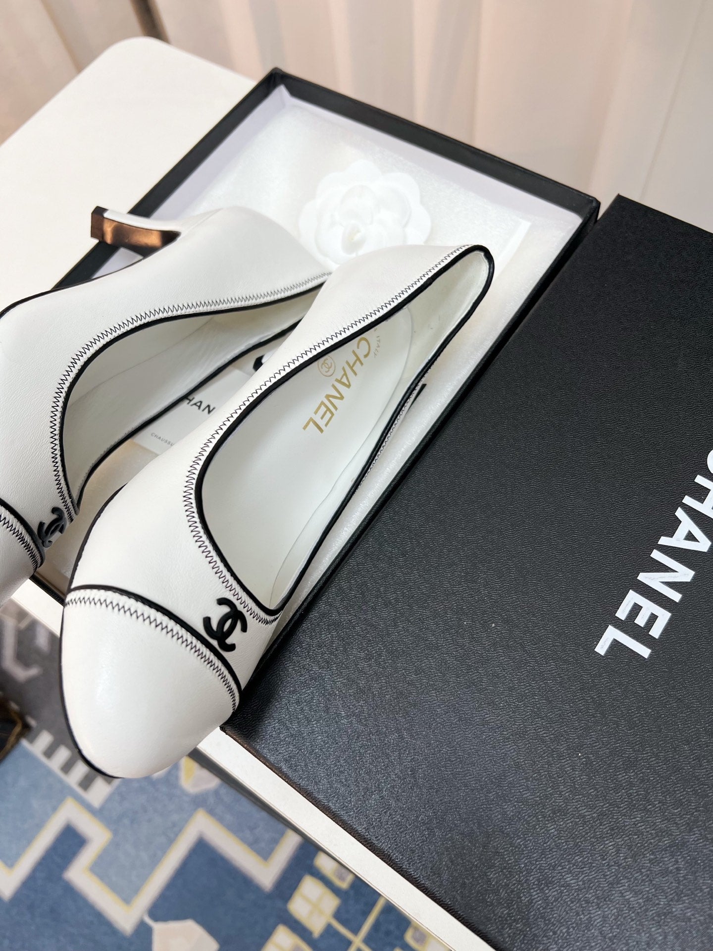 CC Slingback With Black Contrast Stitching White Lambskin 476709