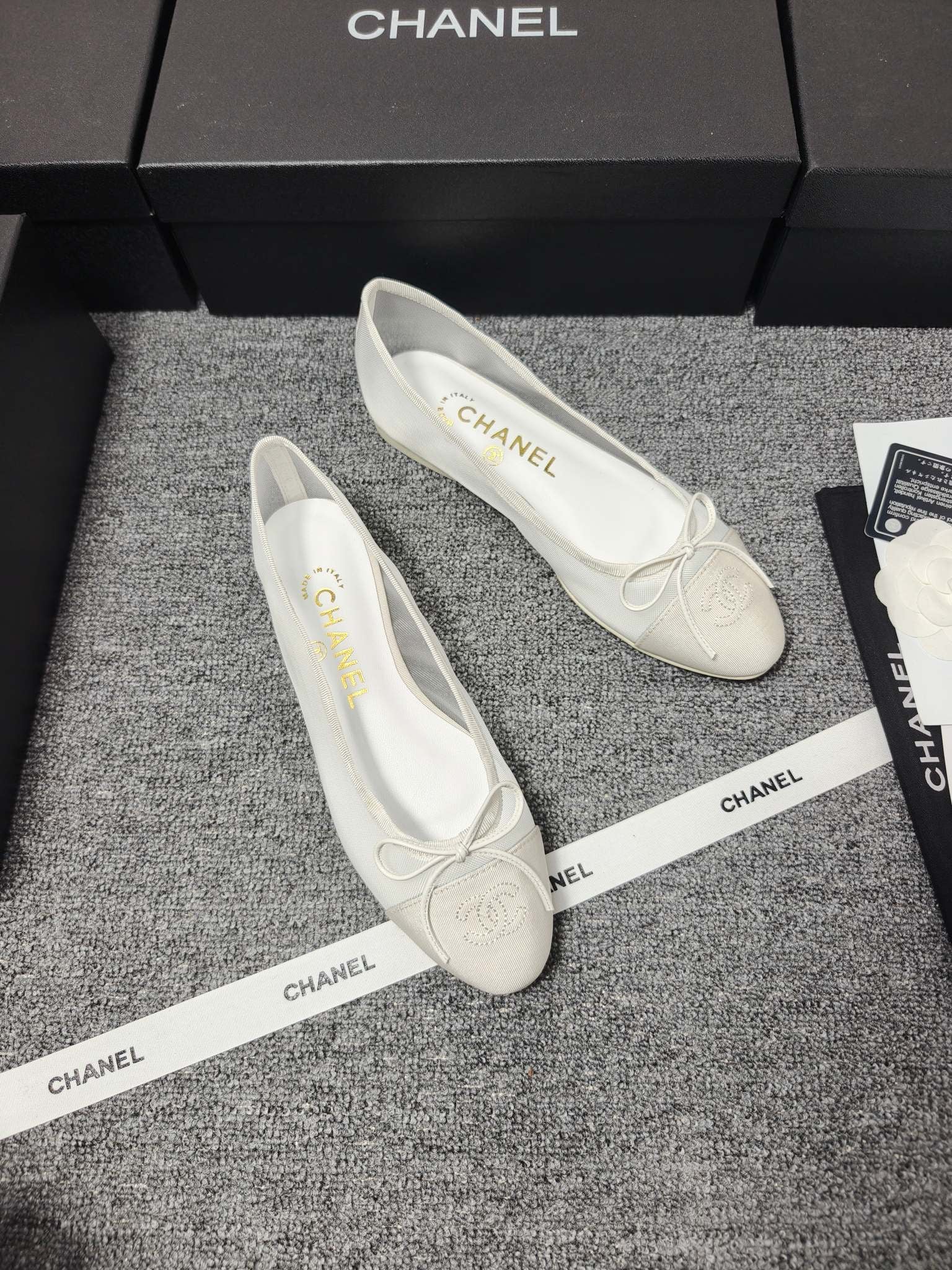 CC 26s Ballet Flat White Mesh Fabric Sheepskin 681983