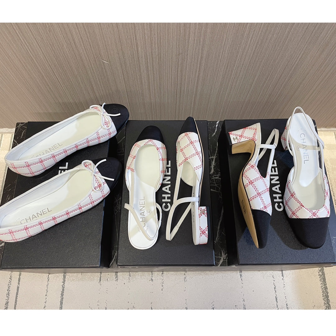 CC 26s Ballerinas Slingbacks CC Logo White Black Canvas Leather 108838